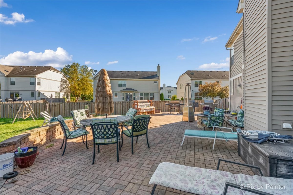 10392 Hunter Trail, Huntley, IL 60142