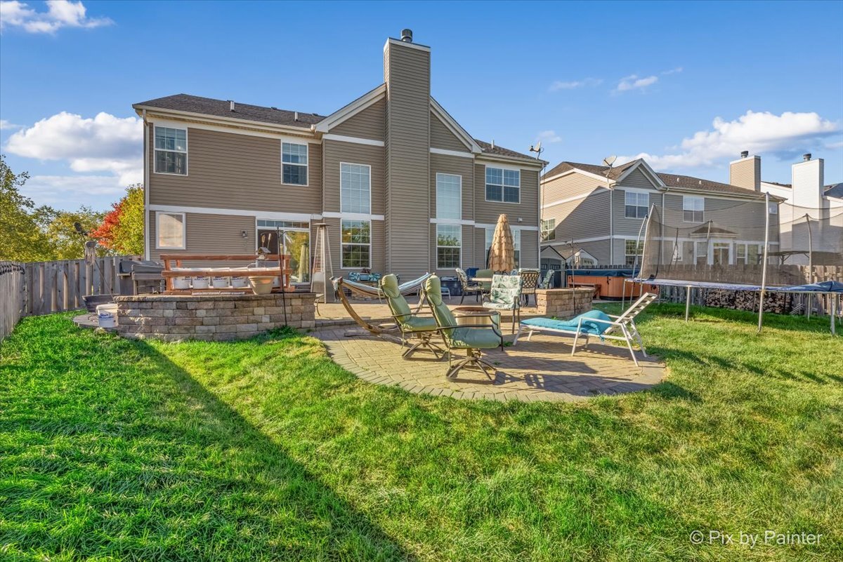 10392 Hunter Trail, Huntley, IL 60142