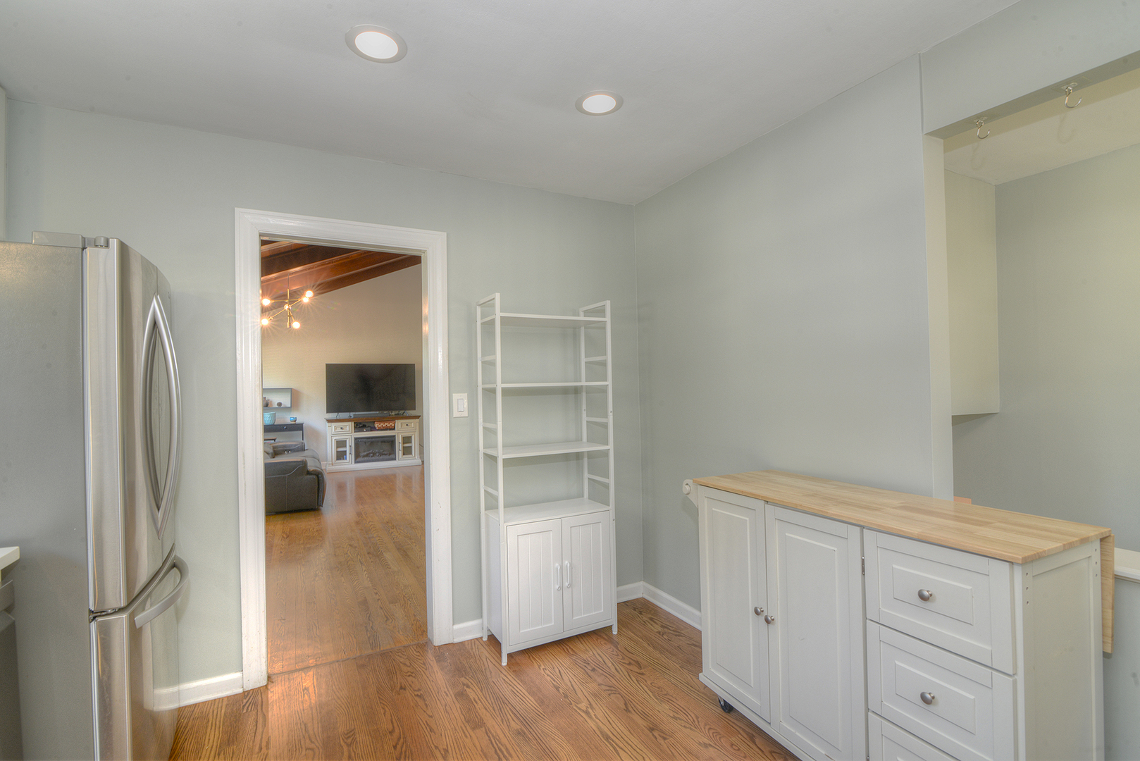 305 Maple Street, Glen Ellyn, IL 60137