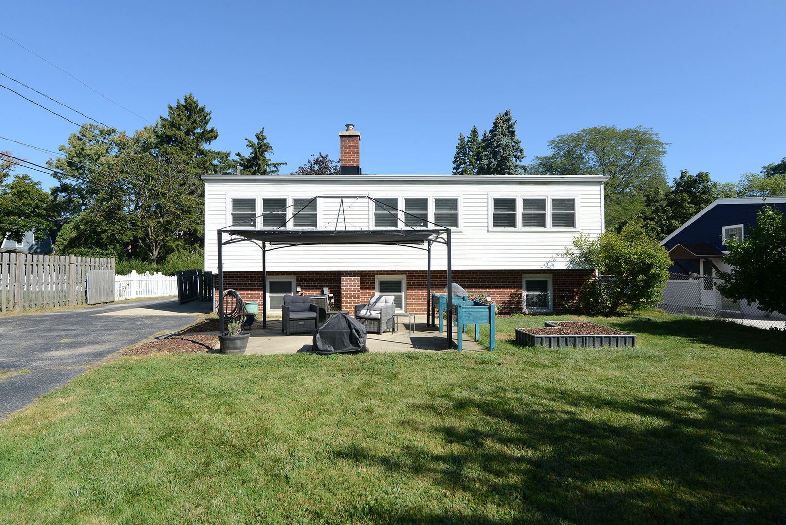 305 Maple Street, Glen Ellyn, IL 60137