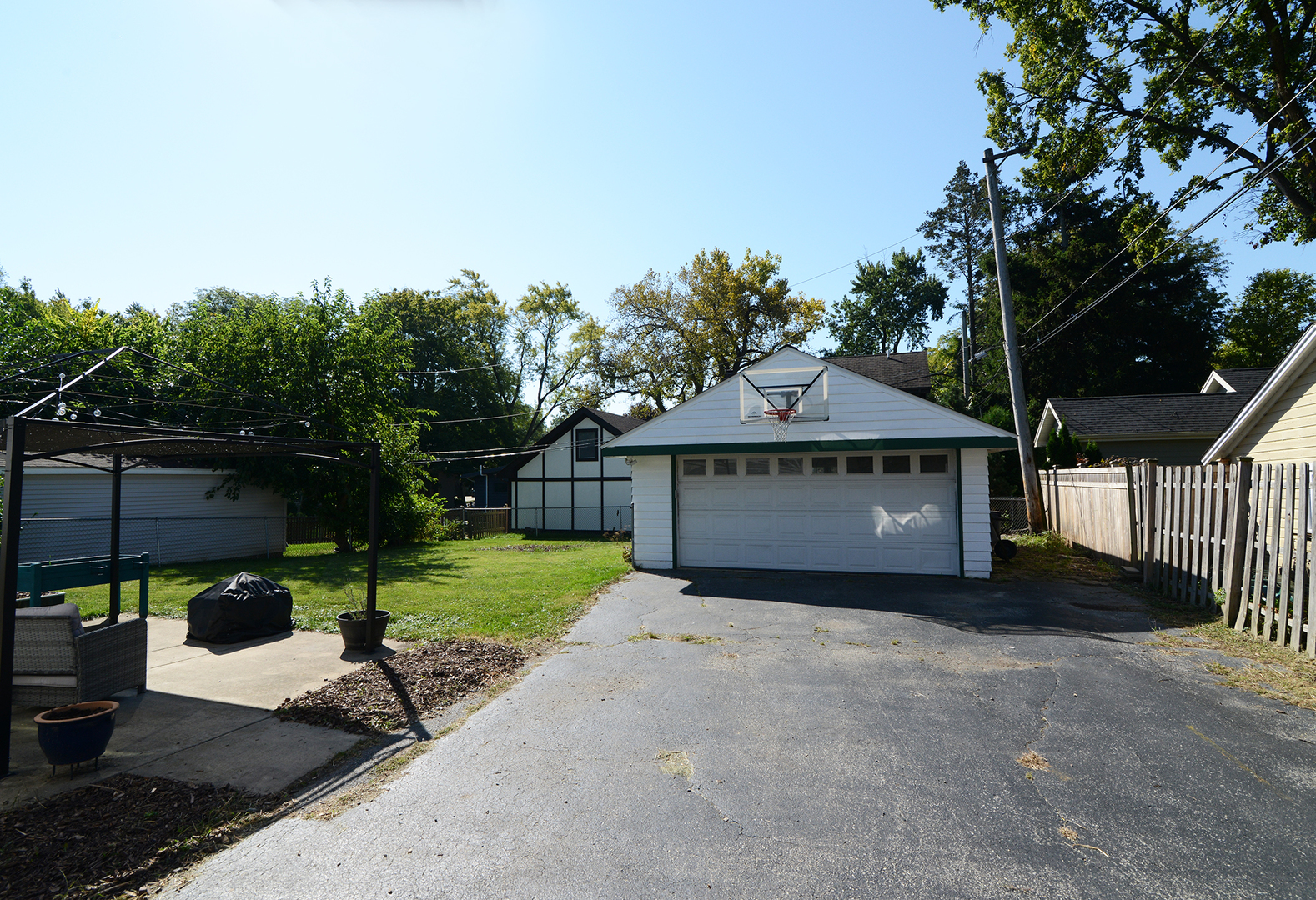 305 Maple Street, Glen Ellyn, IL 60137