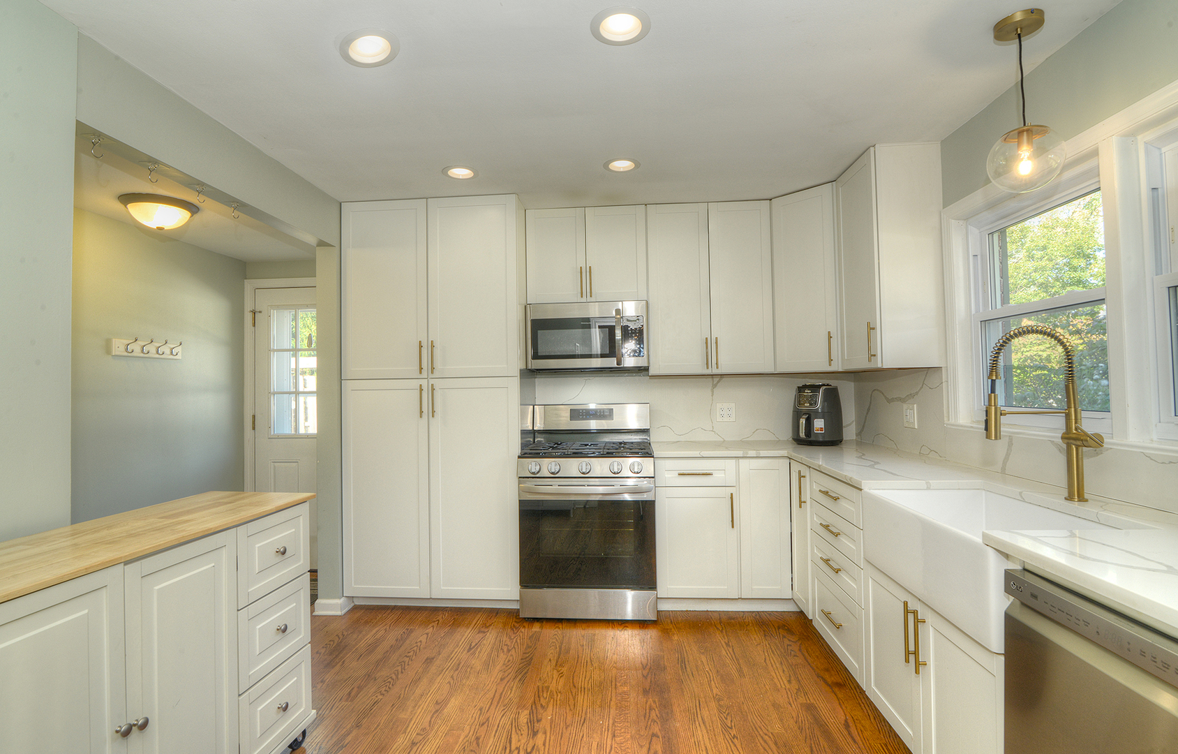 305 Maple Street, Glen Ellyn, IL 60137