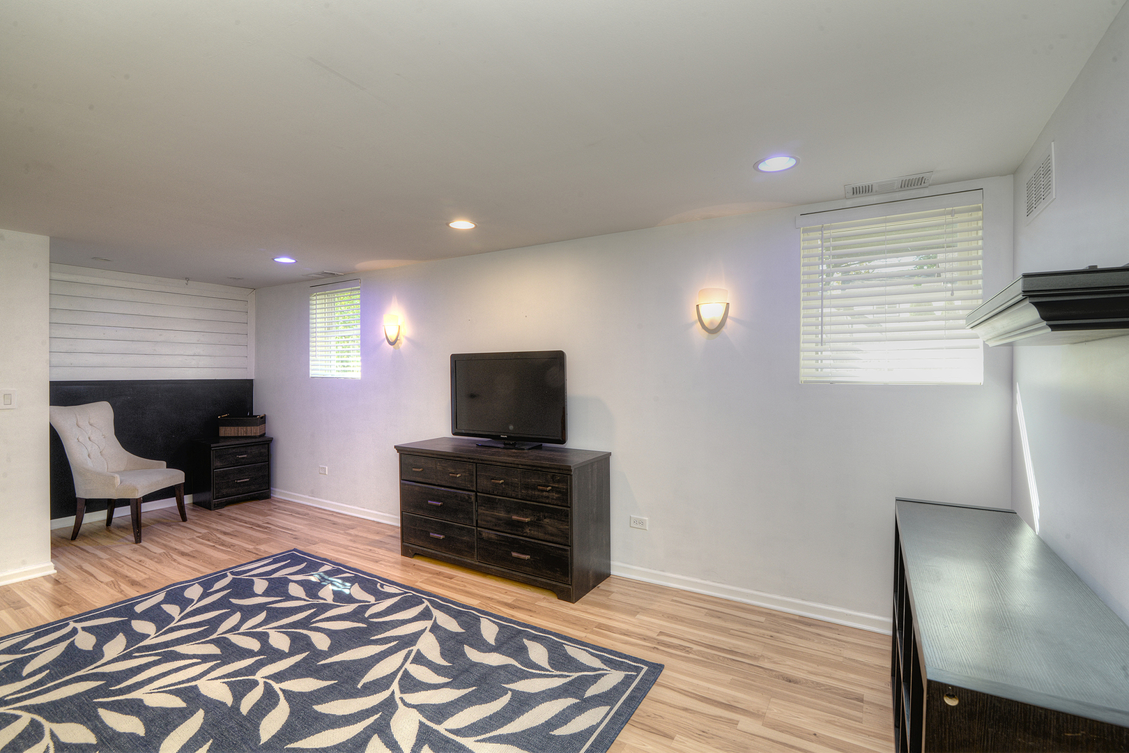 305 Maple Street, Glen Ellyn, IL 60137
