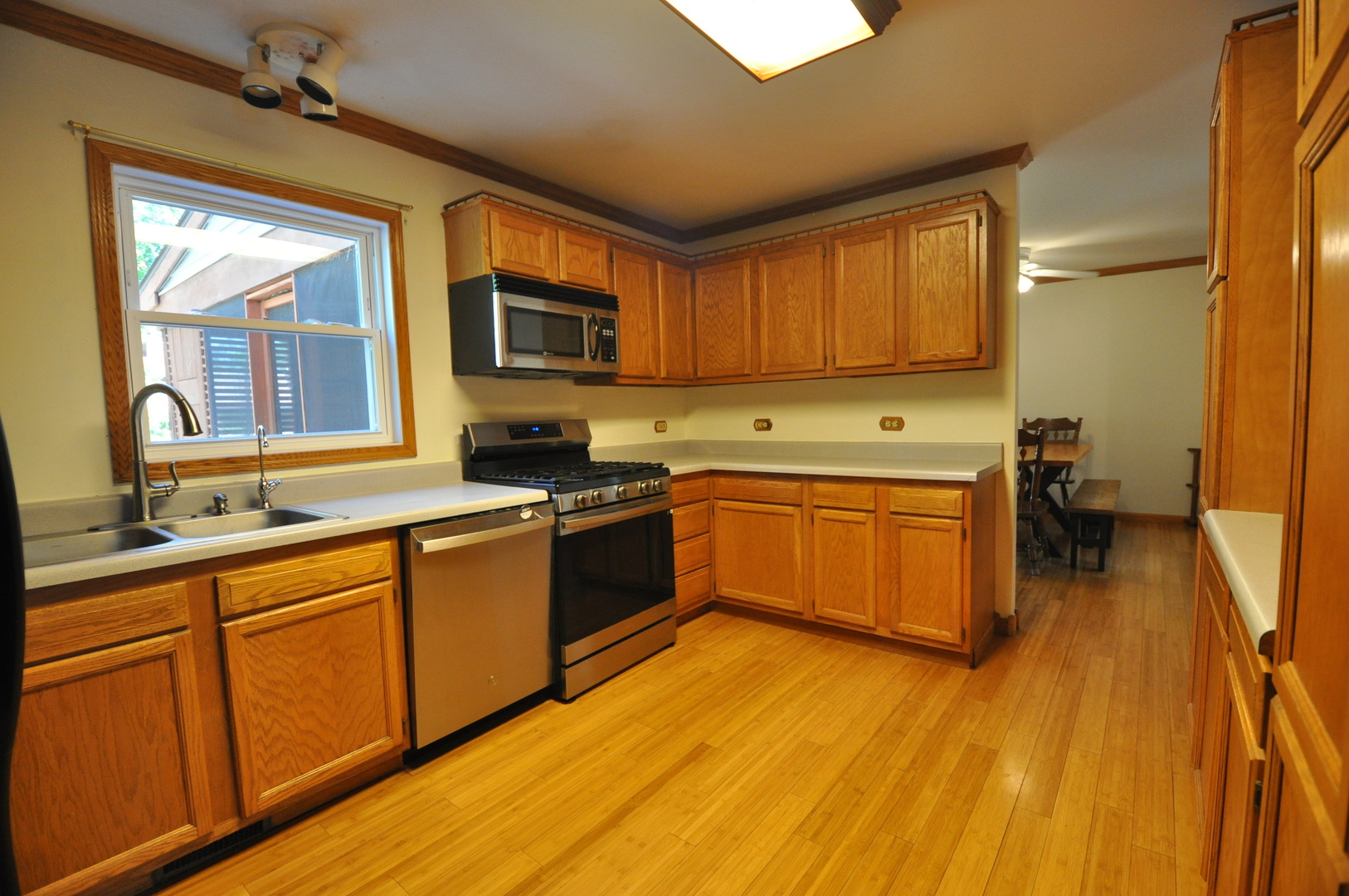38830 N Drexel Boulevard, Antioch, IL 60002