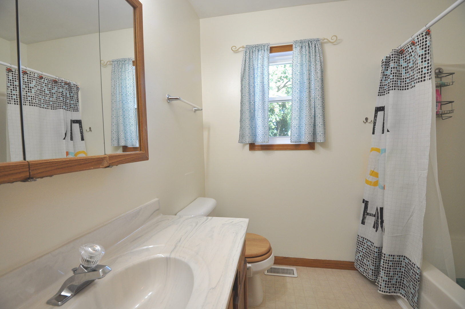38830 N Drexel Boulevard, Antioch, IL 60002