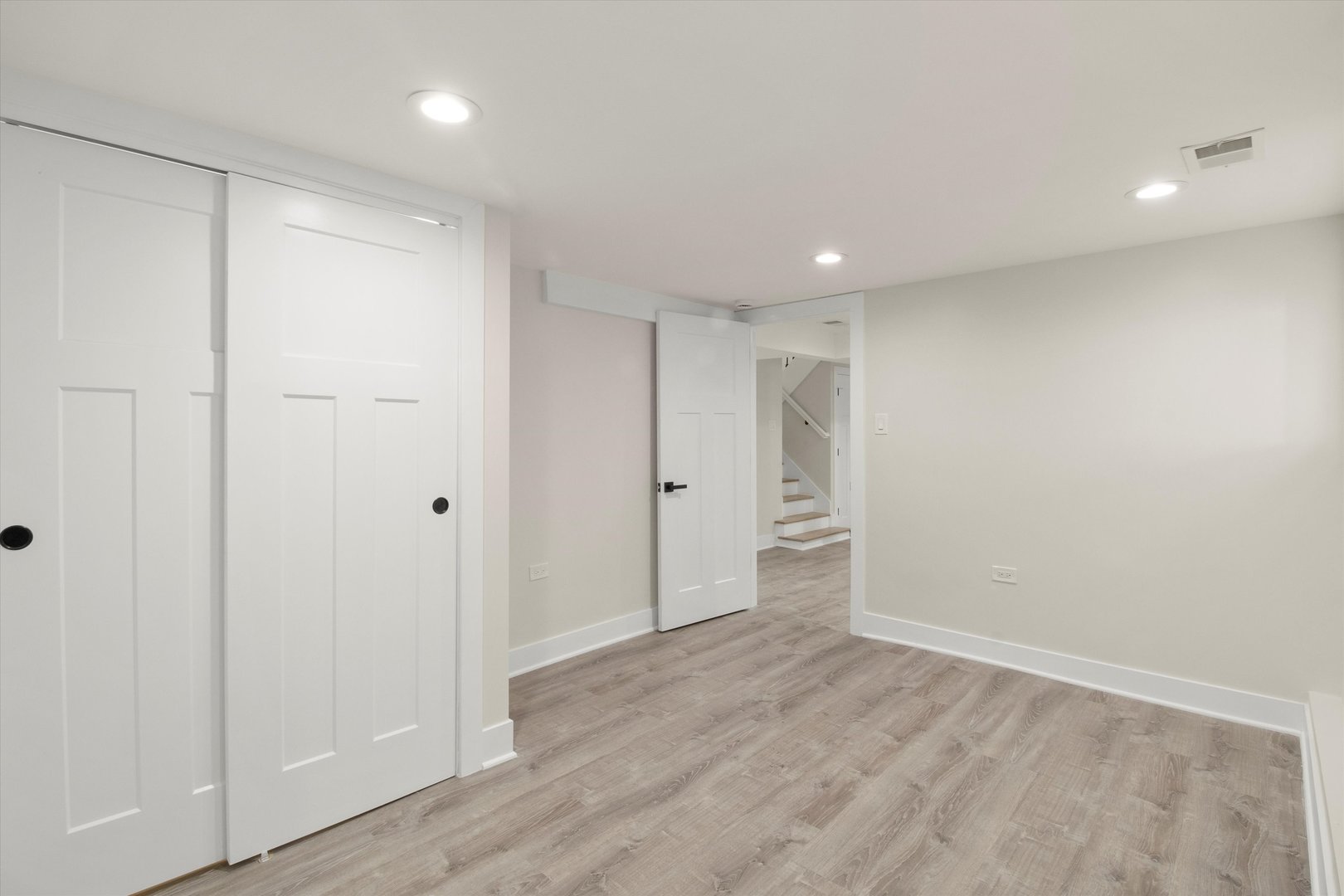 6144 N Maplewood Avenue, Chicago, IL 60659