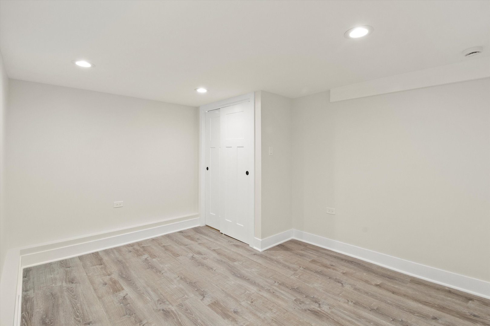 6144 N Maplewood Avenue, Chicago, IL 60659