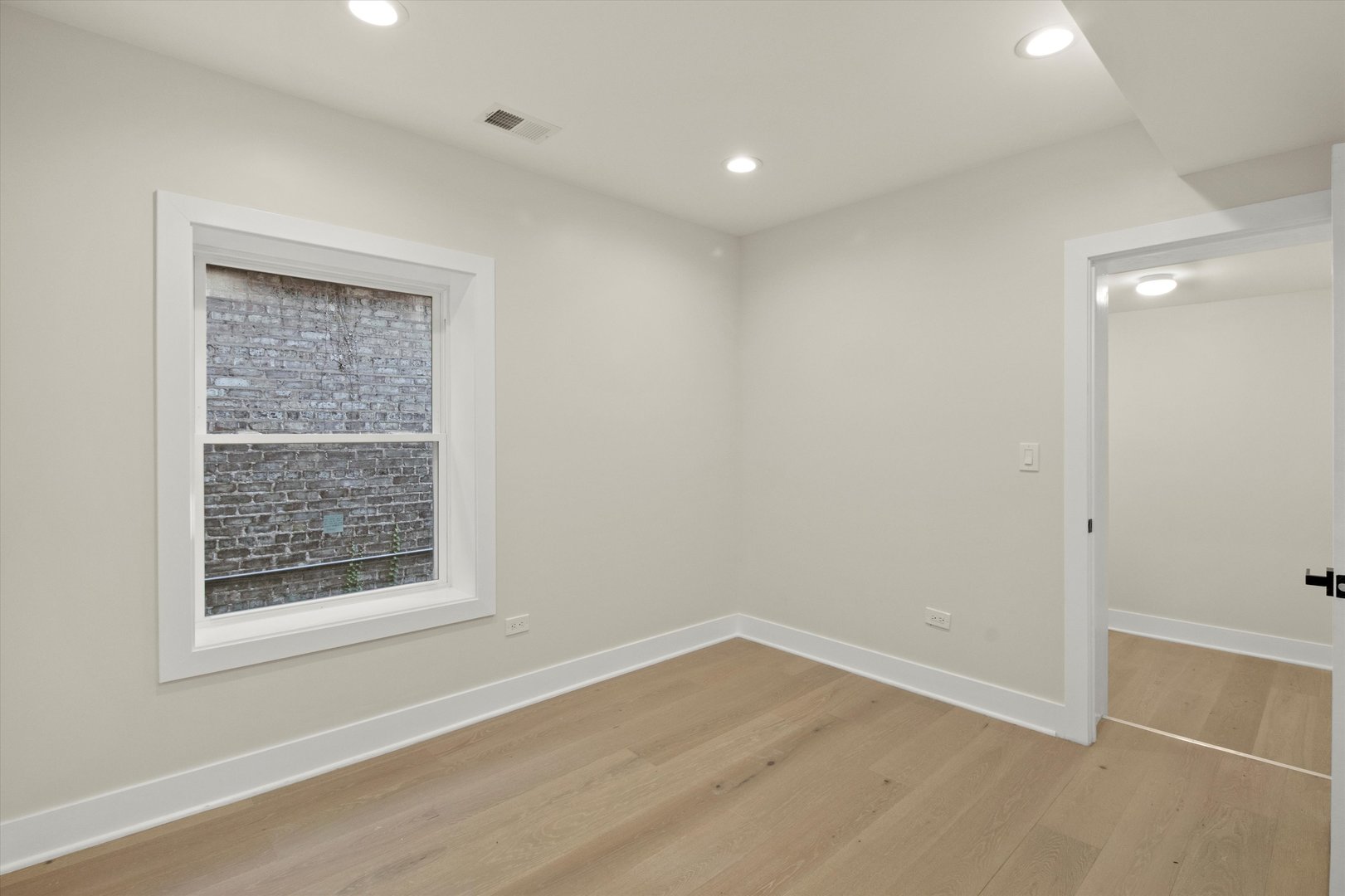 6144 N Maplewood Avenue, Chicago, IL 60659