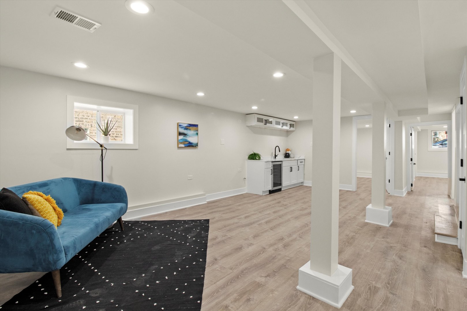 6144 N Maplewood Avenue, Chicago, IL 60659