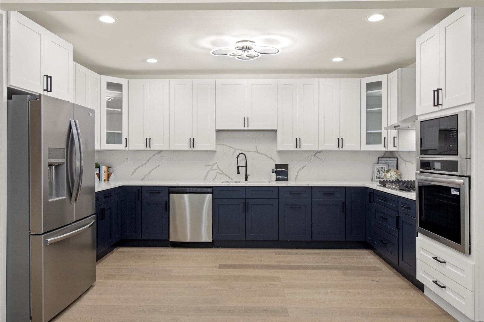 6144 N Maplewood Avenue, Chicago, IL 60659