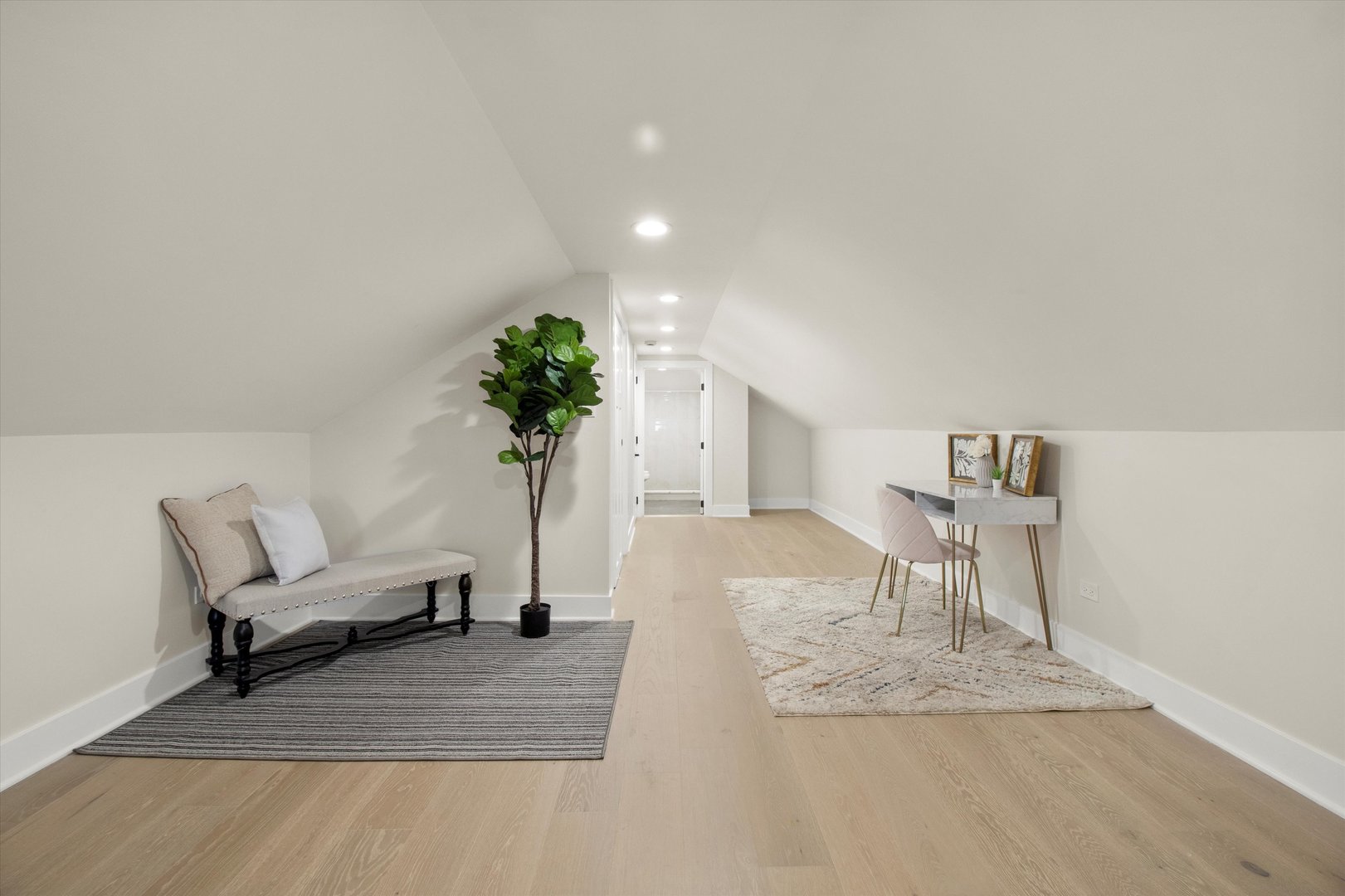 6144 N Maplewood Avenue, Chicago, IL 60659