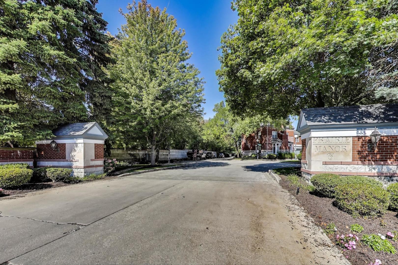 2 Eaton Court, Elmhurst, IL 60126