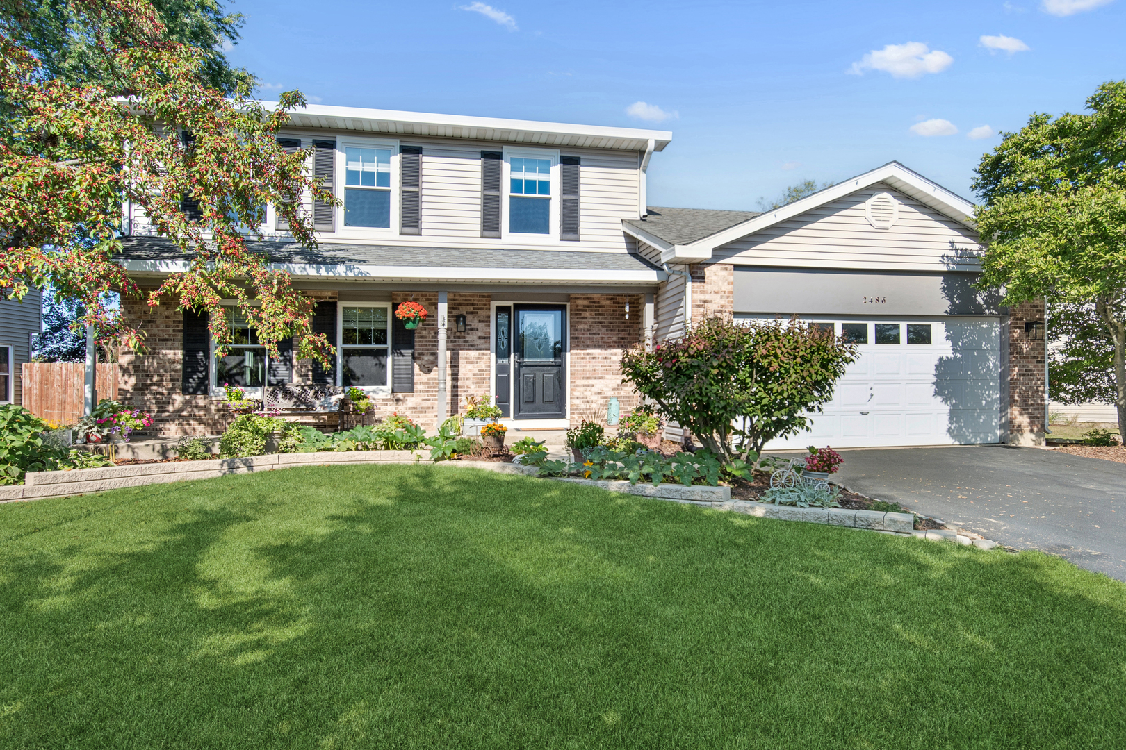 2486 Hedge Row Drive, Aurora, IL 60502