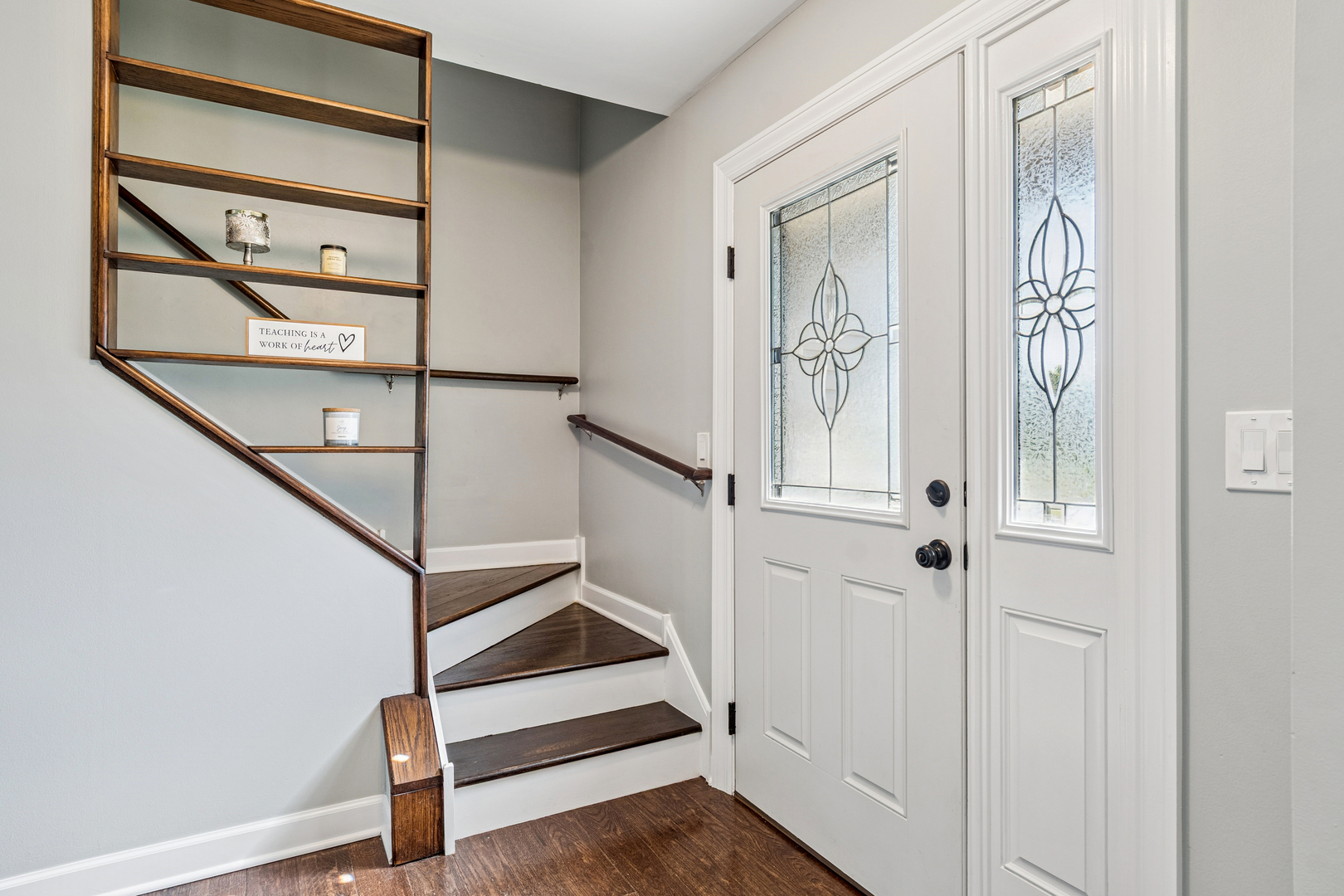 2486 Hedge Row Drive, Aurora, IL 60502