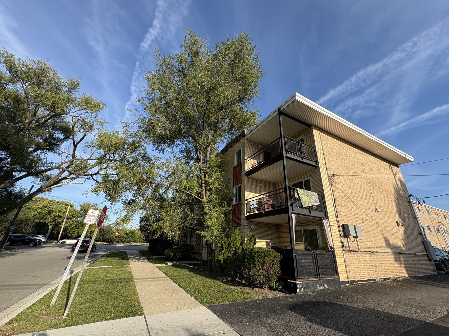 4628 River Road #1B, Schiller Park, IL 60176