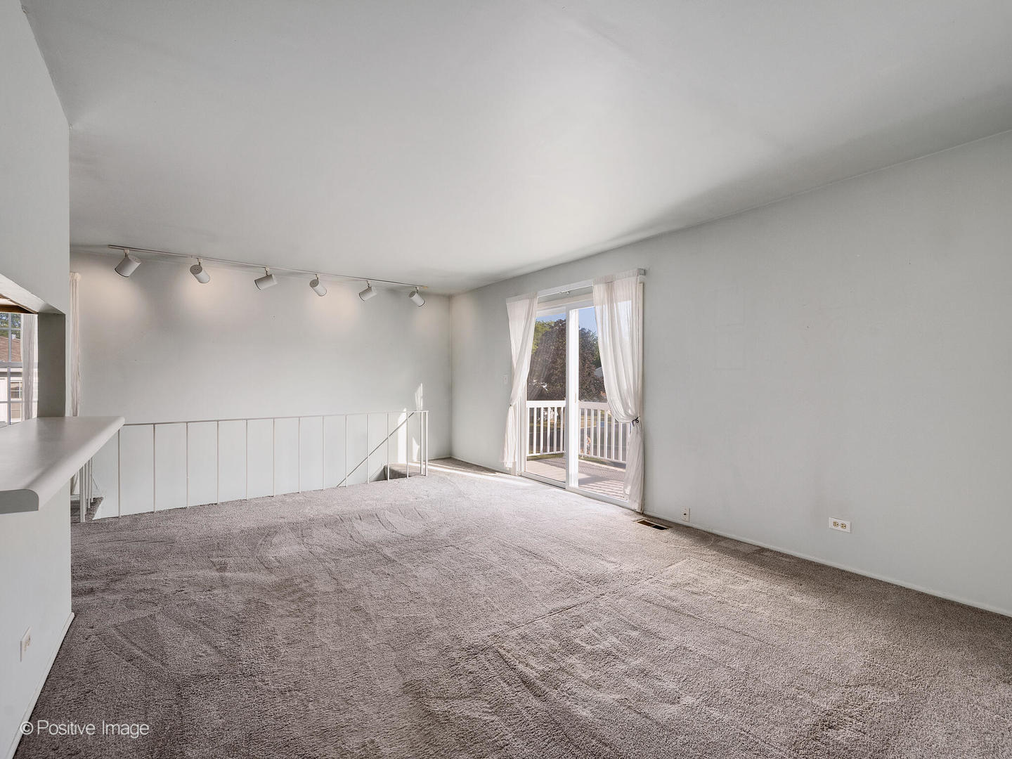 1393 WOODCUTTER Lane #D, Wheaton, IL 60189
