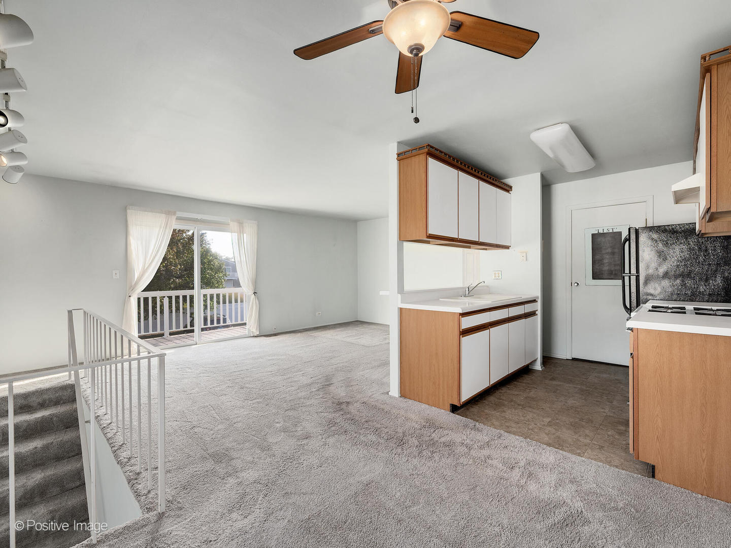 1393 WOODCUTTER Lane #D, Wheaton, IL 60189