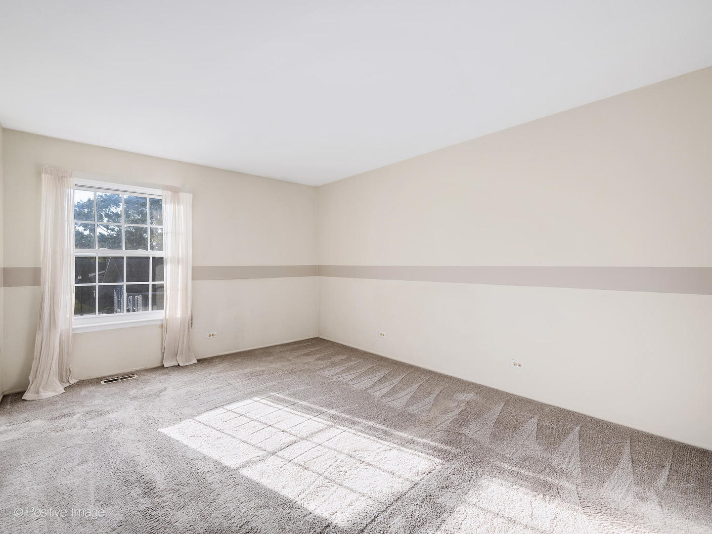 1393 WOODCUTTER Lane #D, Wheaton, IL 60189