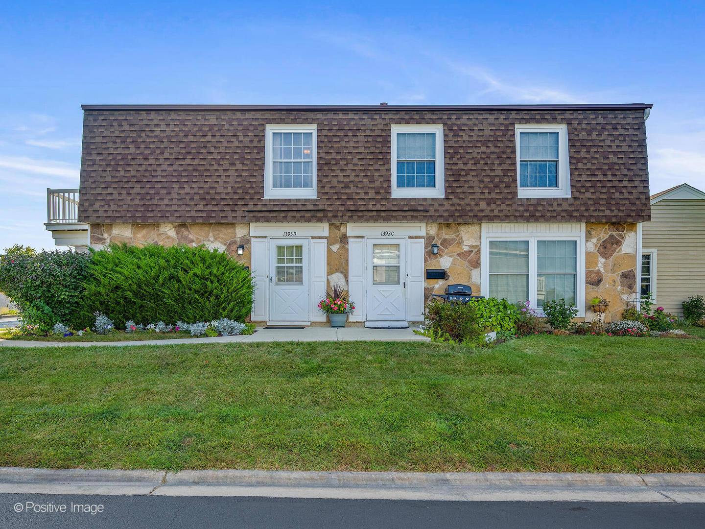 1393 WOODCUTTER Lane #D, Wheaton, IL 60189