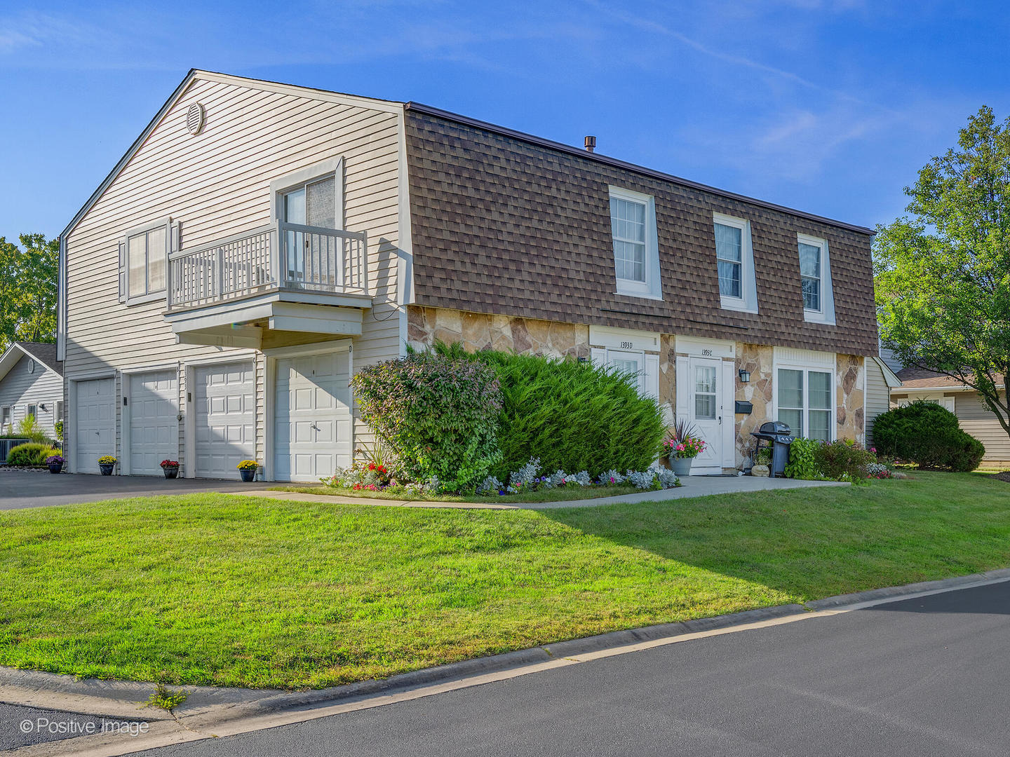 1393 WOODCUTTER Lane #D, Wheaton, IL 60189