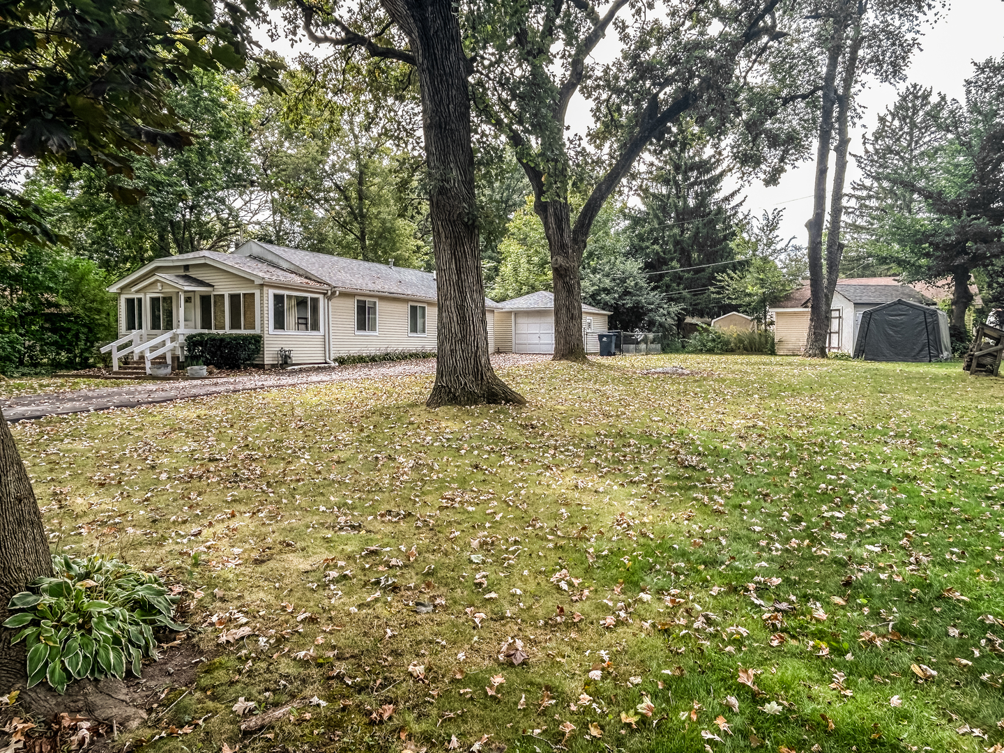 27692 N OAK Street, Island Lake, IL 60042