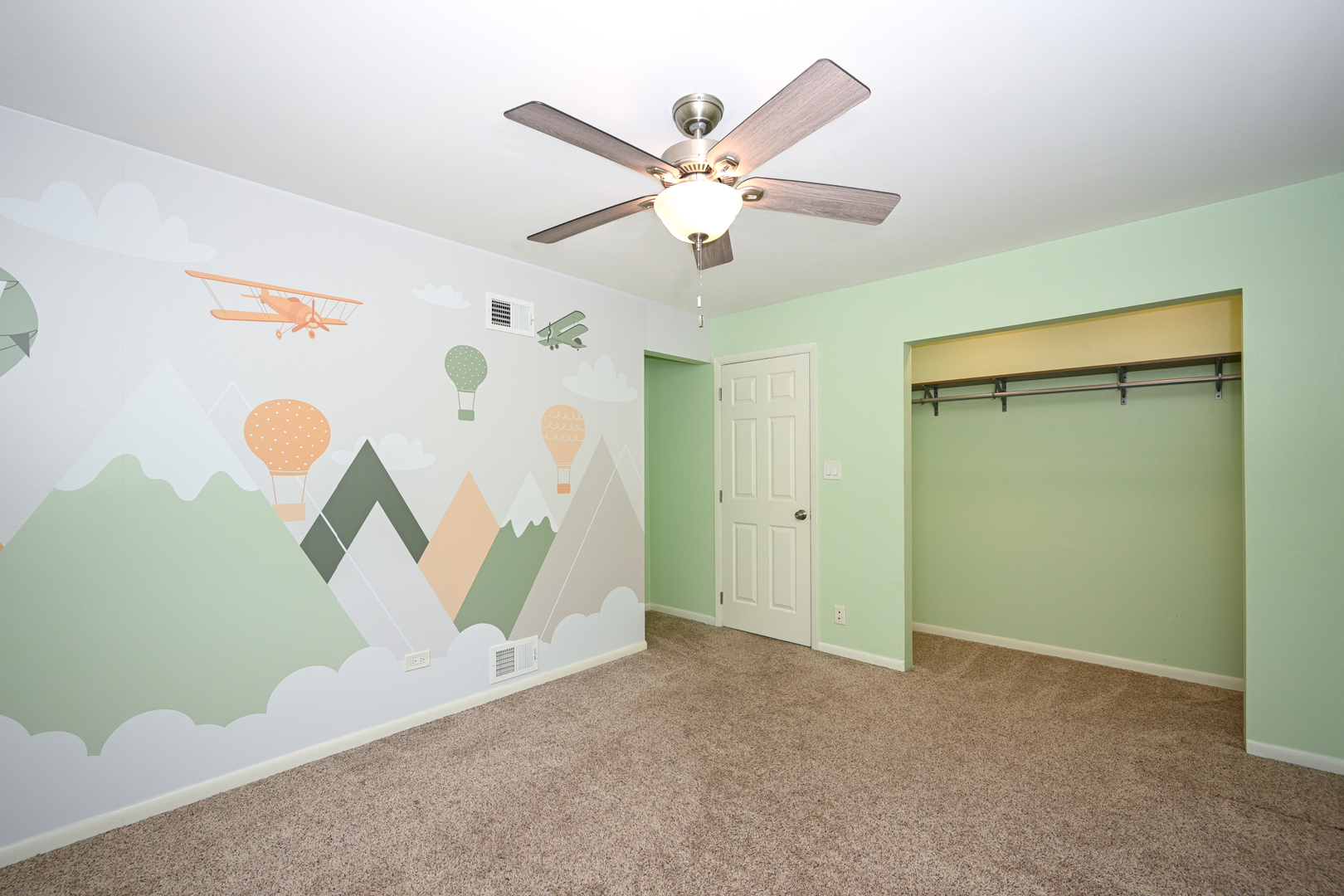 10860 S 84th Avenue, Palos Hills, IL 60465