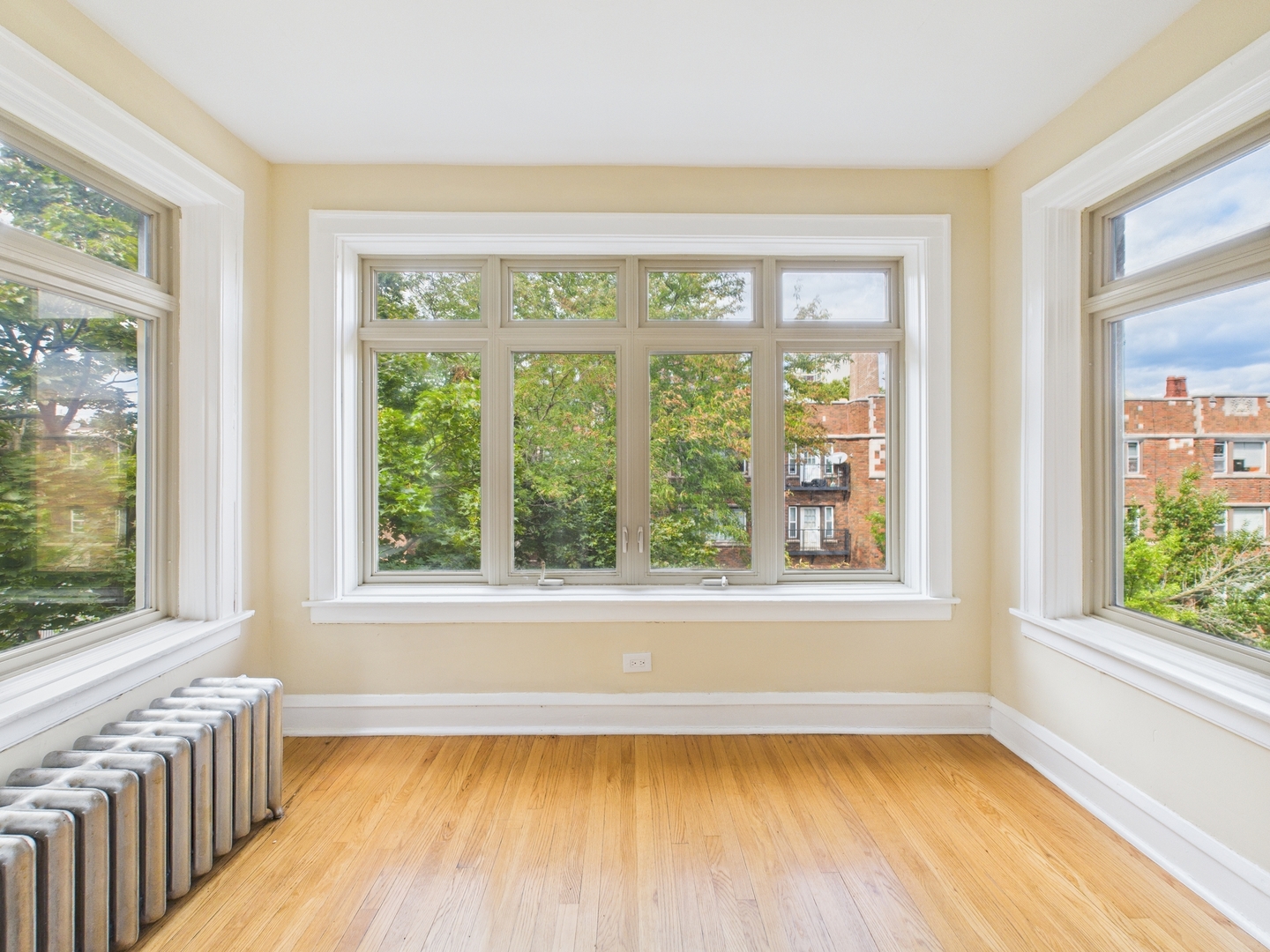 2221 E 68th Street #3, Chicago, IL 60649