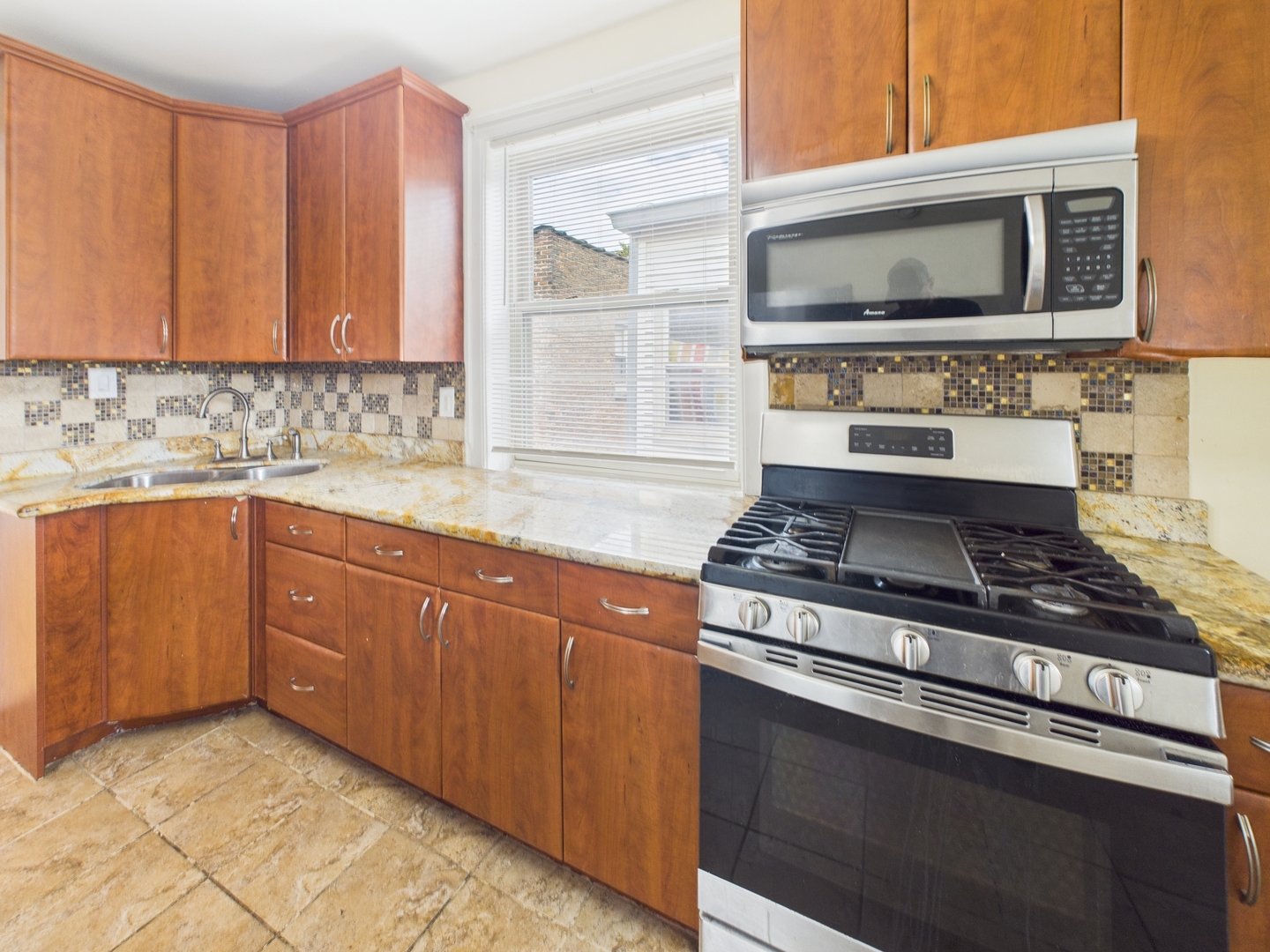 2221 E 68th Street #3, Chicago, IL 60649