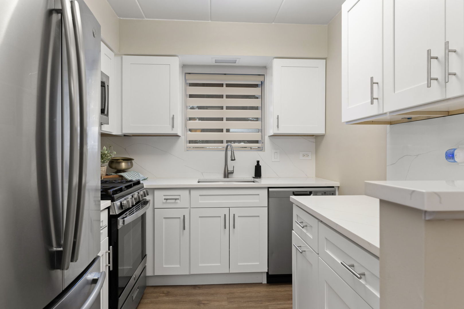 63 W 64th Street #102, Westmont, IL 60559