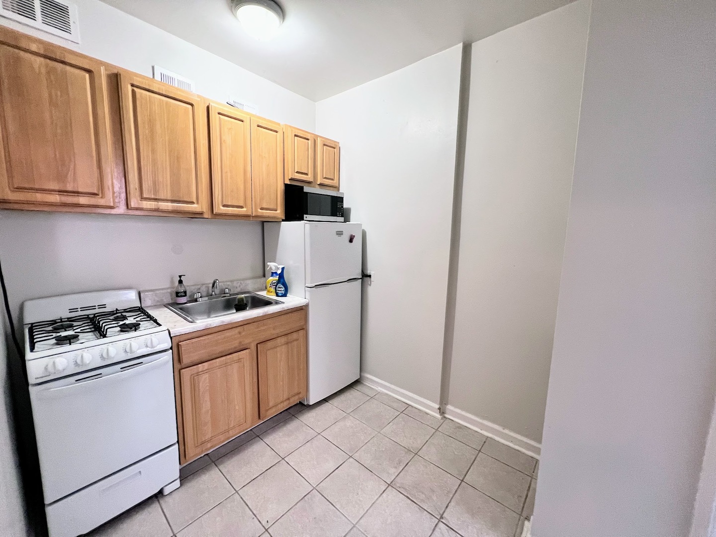 839 W Sheridan Road #518, Chicago, IL 60613