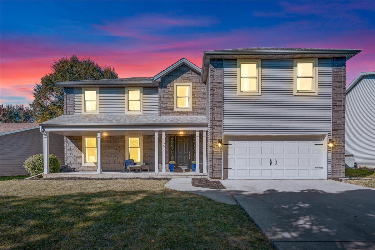 35 Chiswick Circle, Bloomington, IL 61704