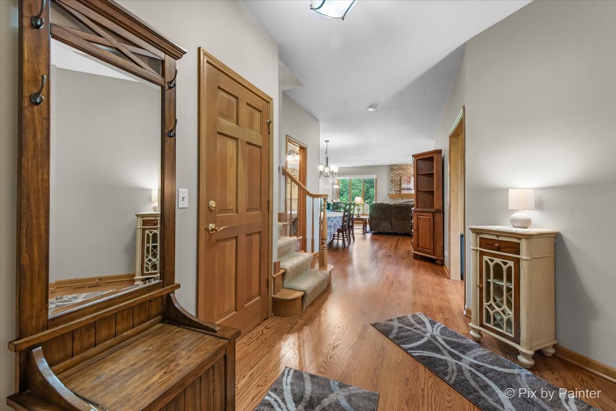 26W036 Klein Creek Drive, Winfield, IL 60190