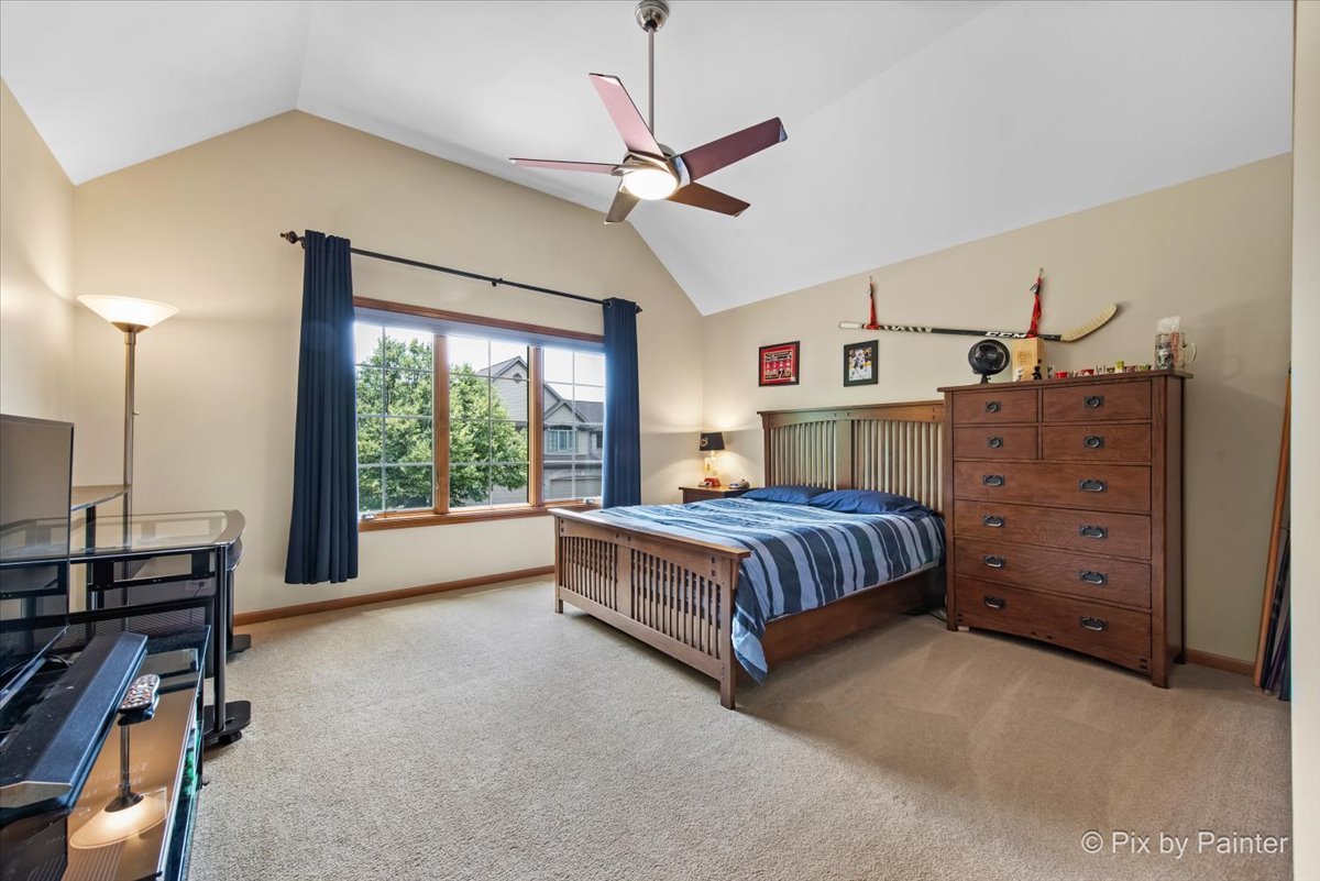 26W036 Klein Creek Drive, Winfield, IL 60190