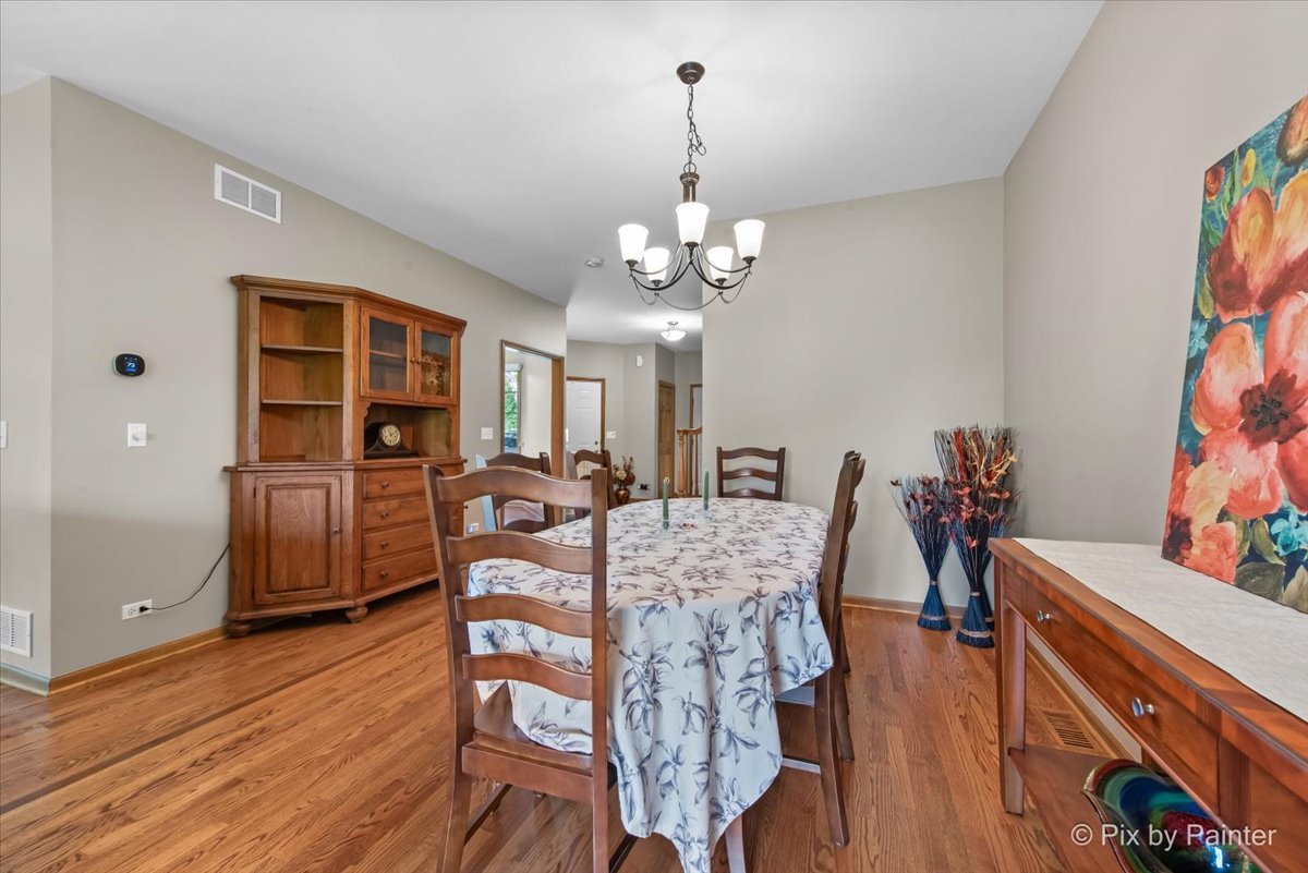 26W036 Klein Creek Drive, Winfield, IL 60190