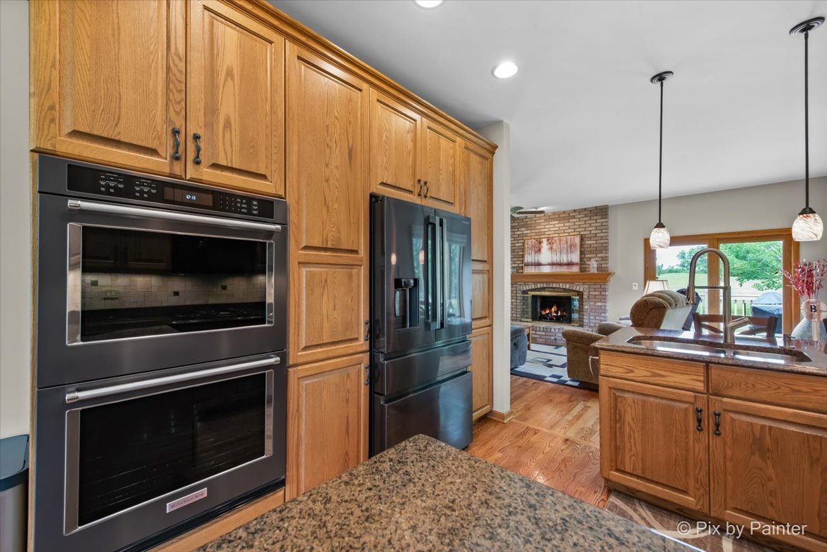 26W036 Klein Creek Drive, Winfield, IL 60190