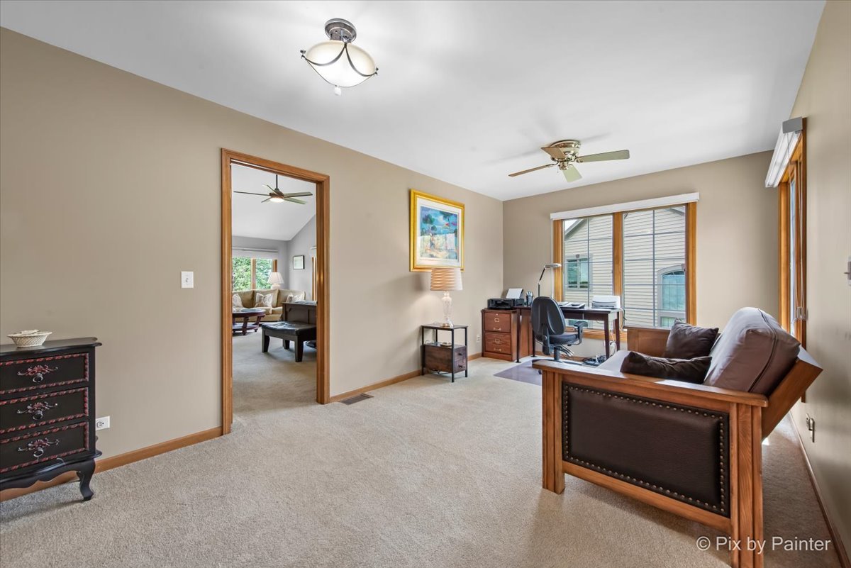 26W036 Klein Creek Drive, Winfield, IL 60190