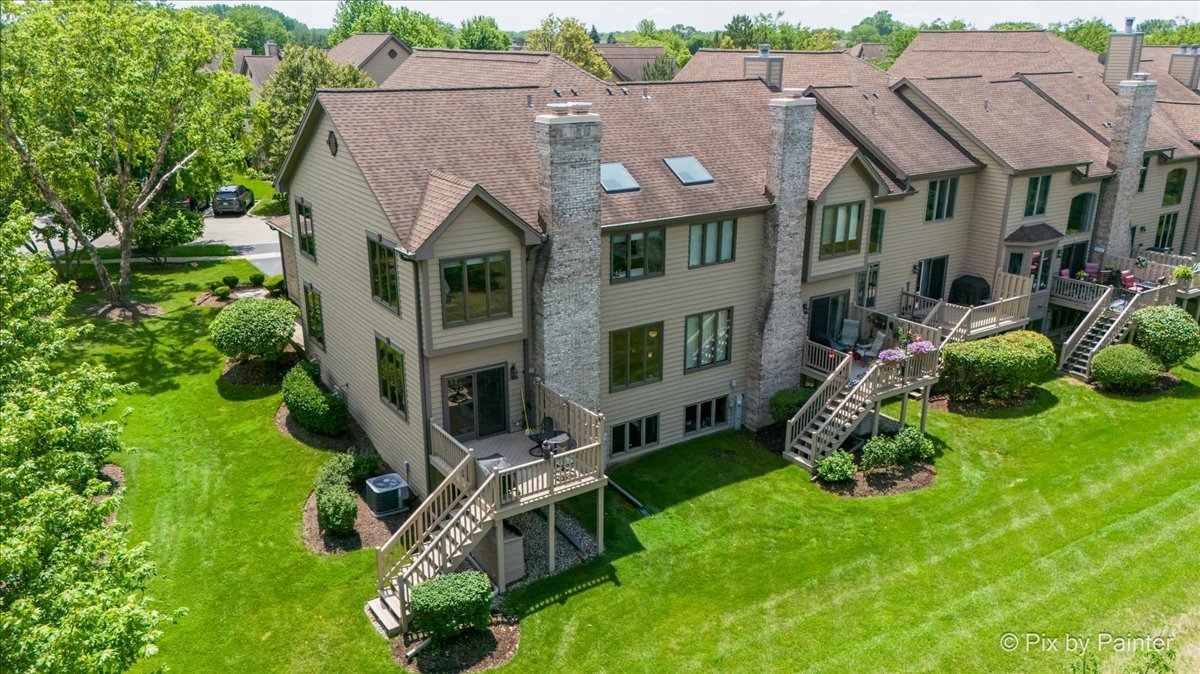 26W036 Klein Creek Drive, Winfield, IL 60190