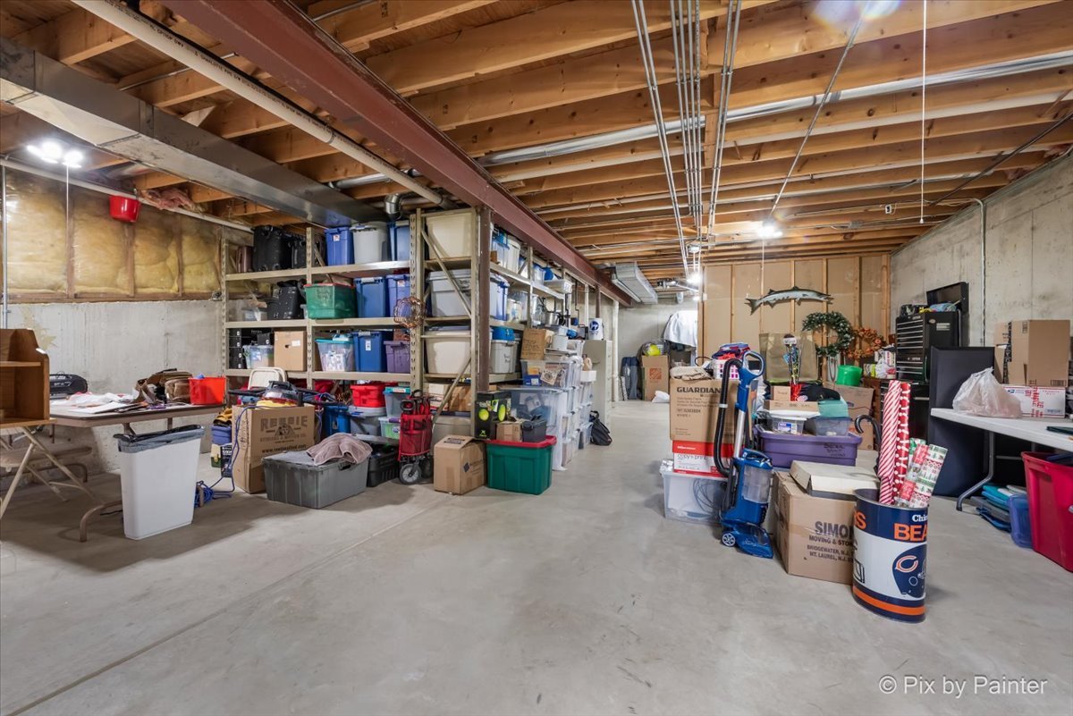 26W036 Klein Creek Drive, Winfield, IL 60190