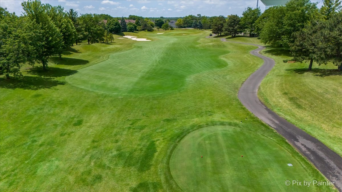 26W036 Klein Creek Drive, Winfield, IL 60190