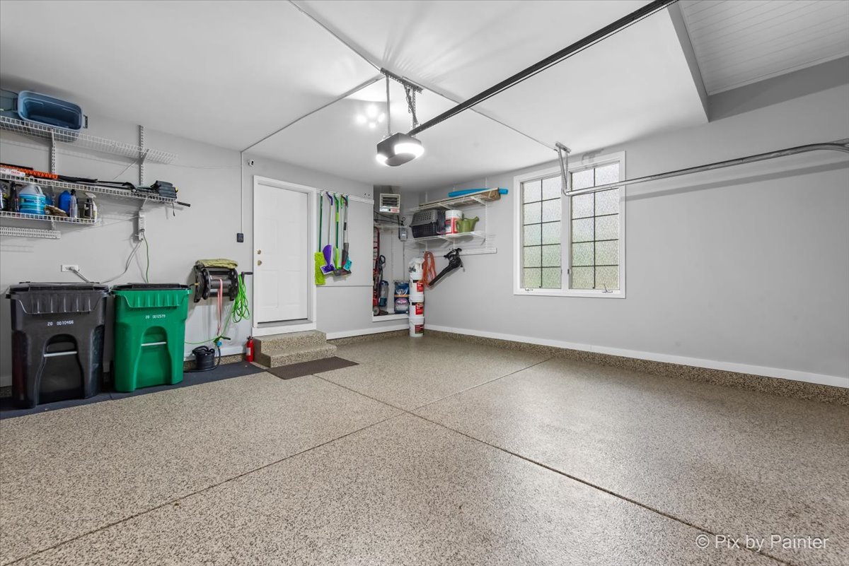 26W036 Klein Creek Drive, Winfield, IL 60190