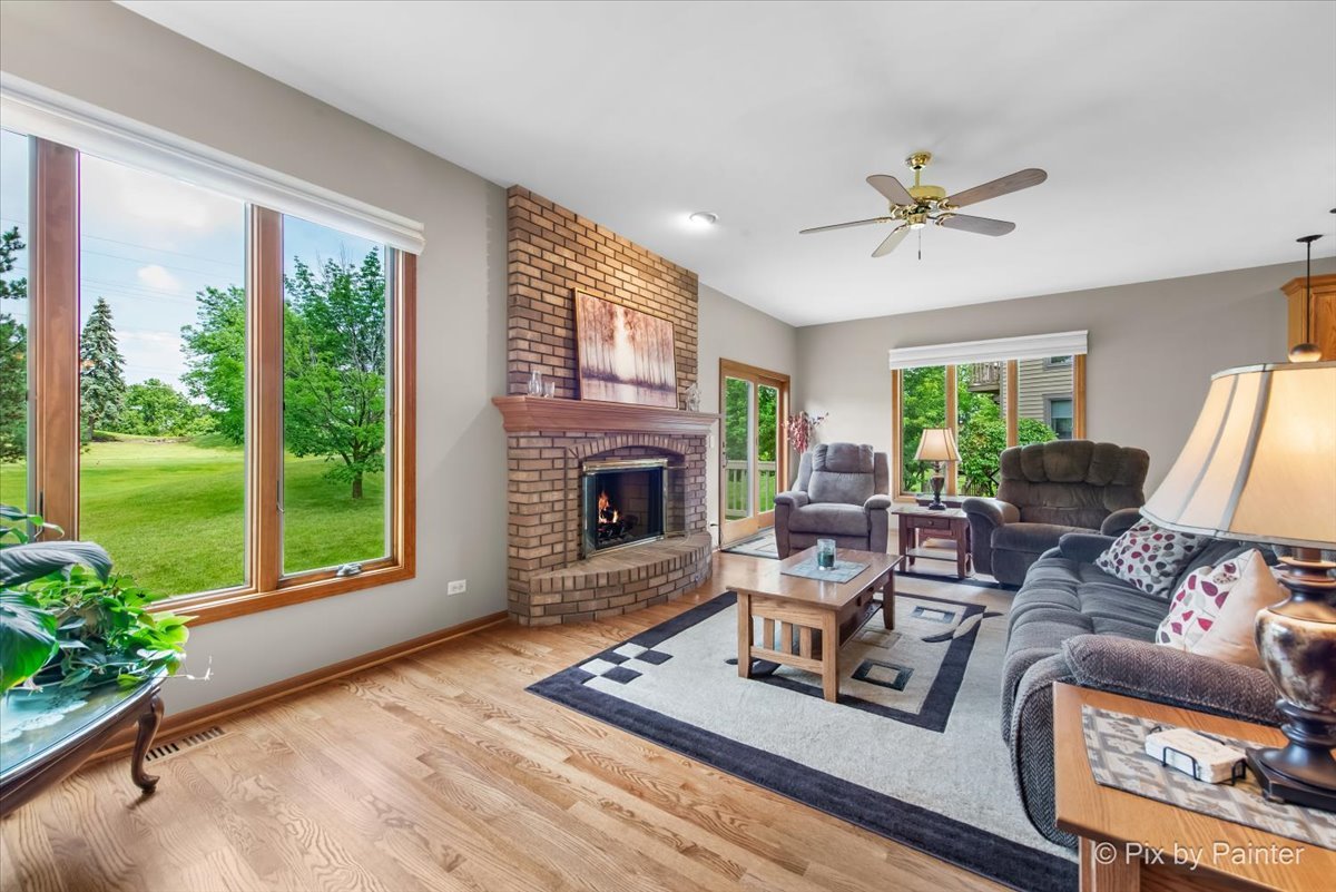 26W036 Klein Creek Drive, Winfield, IL 60190