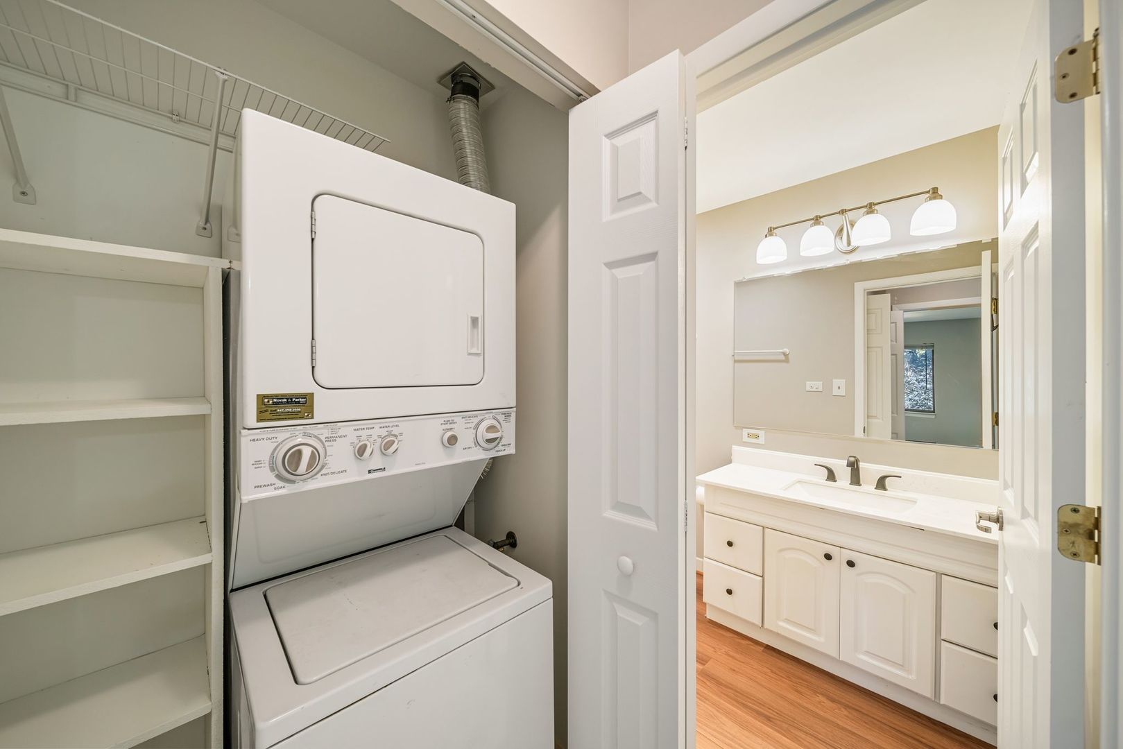 613 W Central Road #B7, Mount Prospect, IL 60056