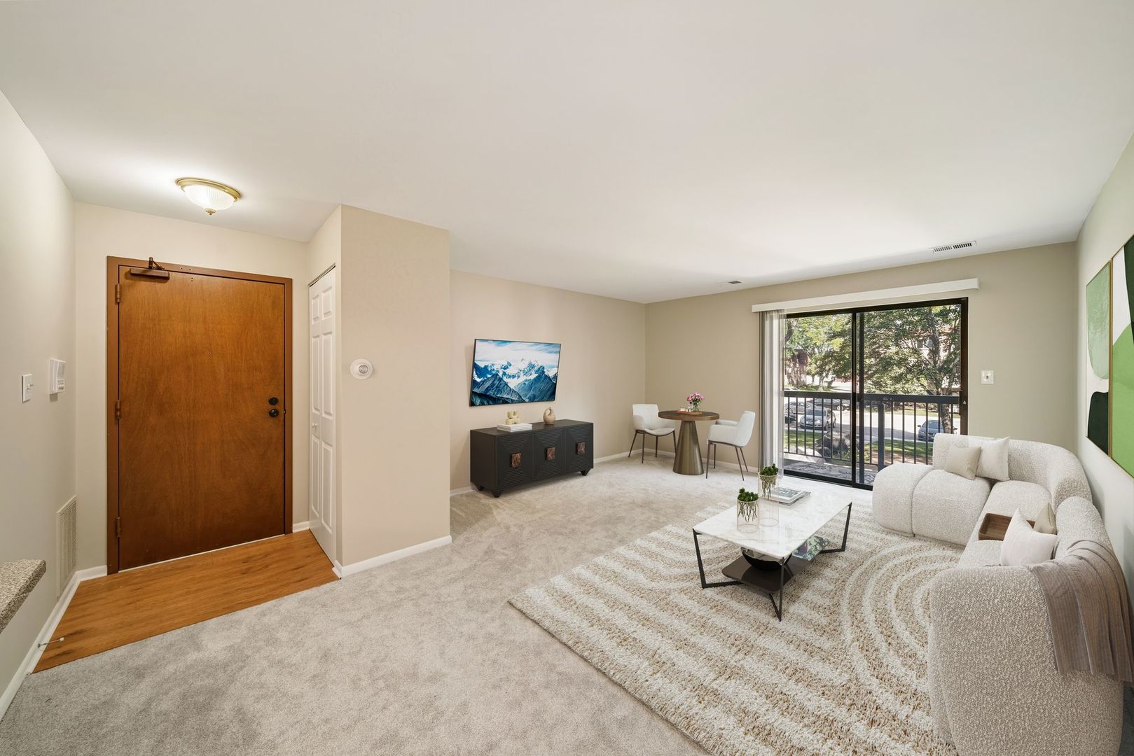 613 W Central Road #B7, Mount Prospect, IL 60056