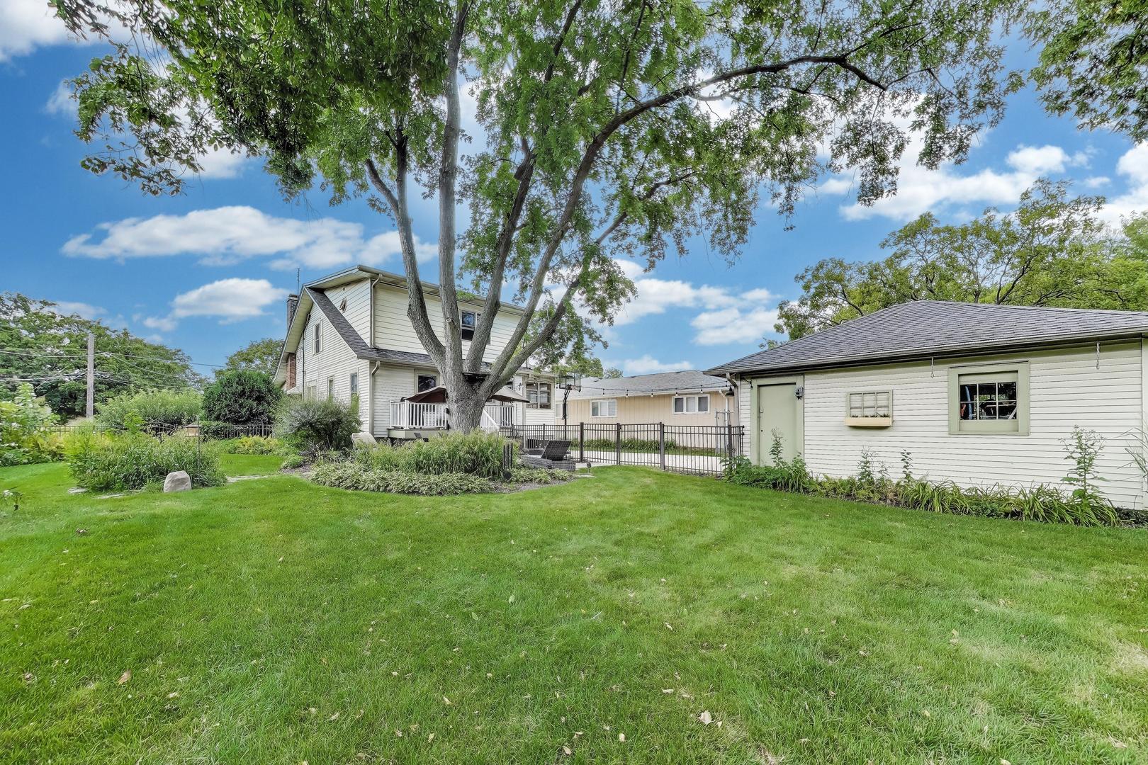 408 E Evergreen Street, Wheaton, IL 60187