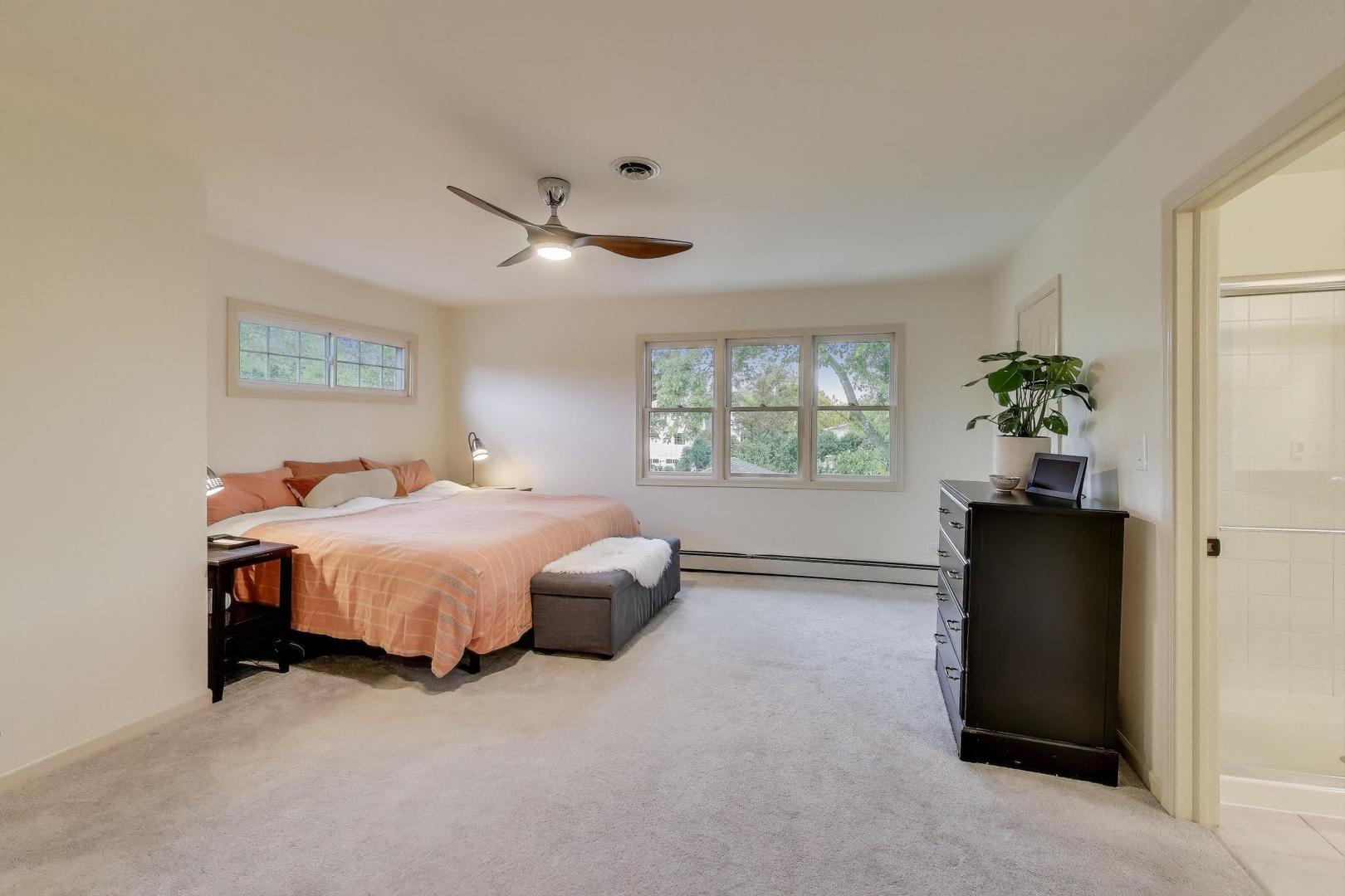 408 E Evergreen Street, Wheaton, IL 60187