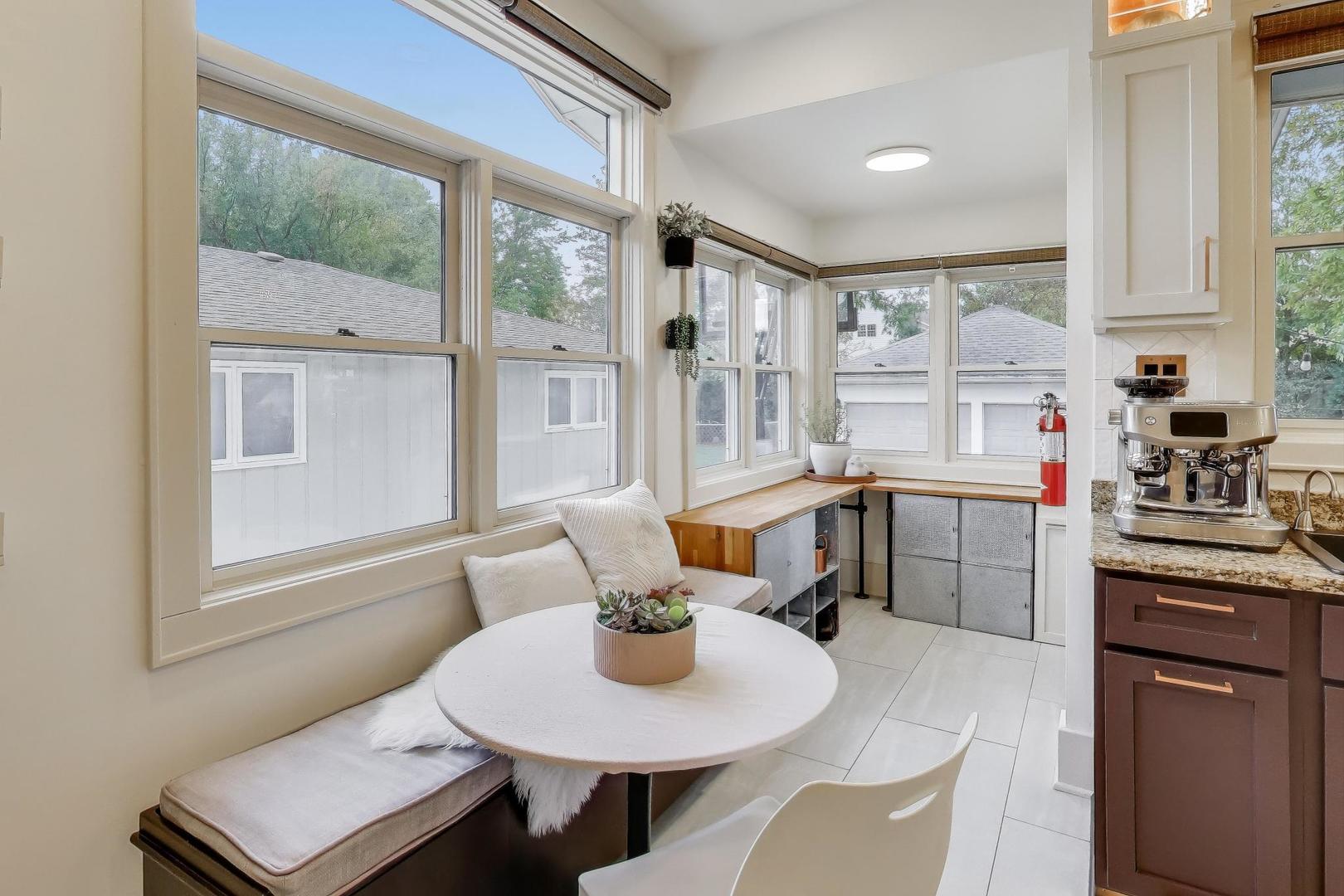 408 E Evergreen Street, Wheaton, IL 60187