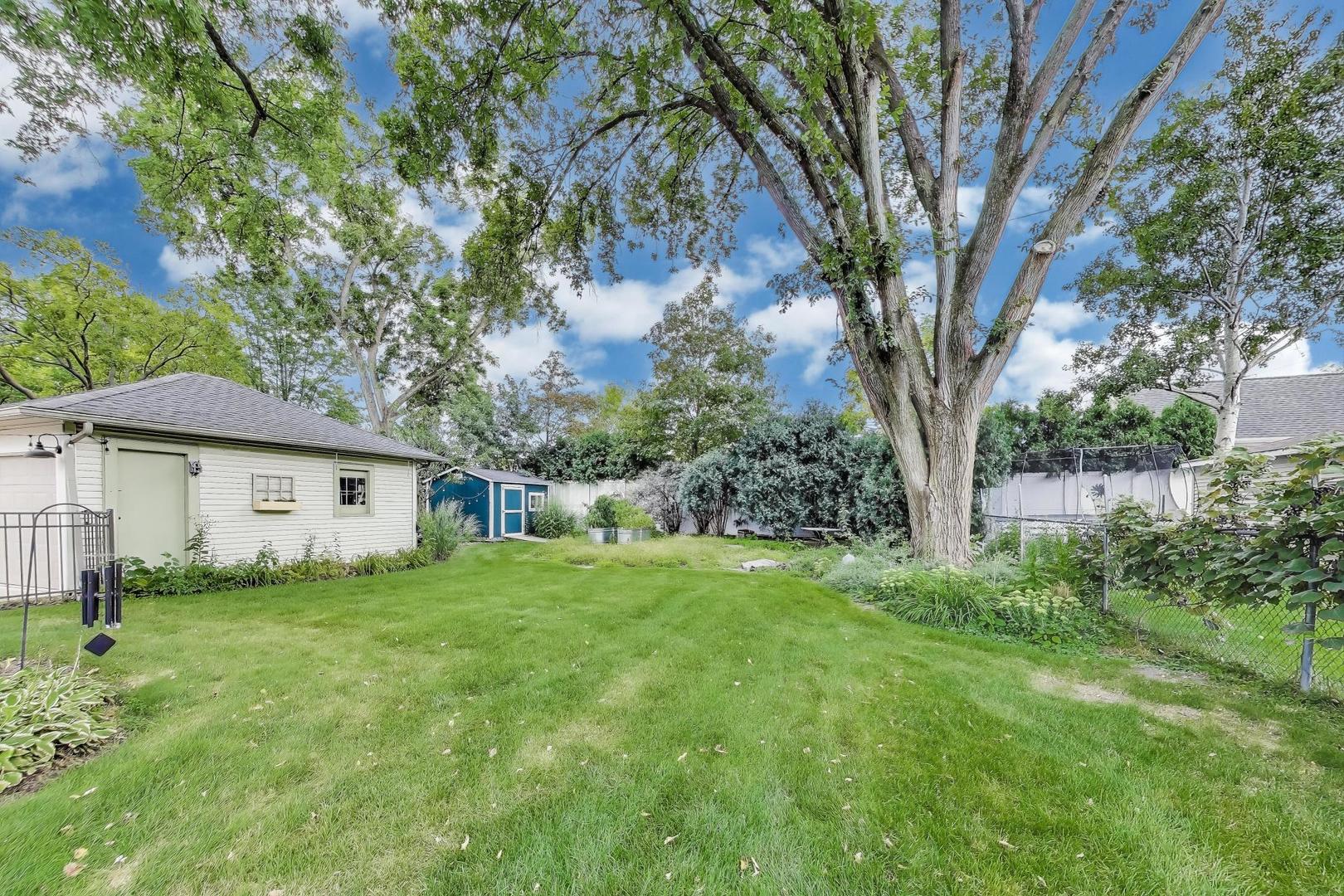 408 E Evergreen Street, Wheaton, IL 60187