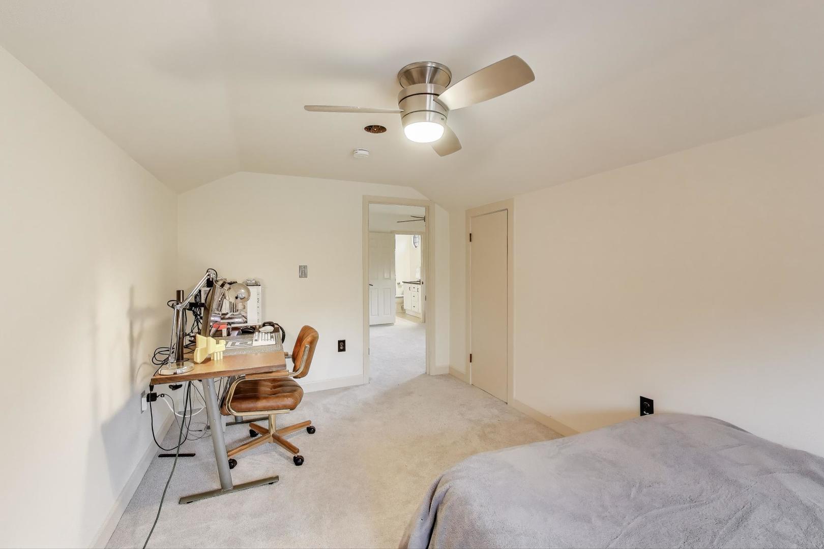 408 E Evergreen Street, Wheaton, IL 60187