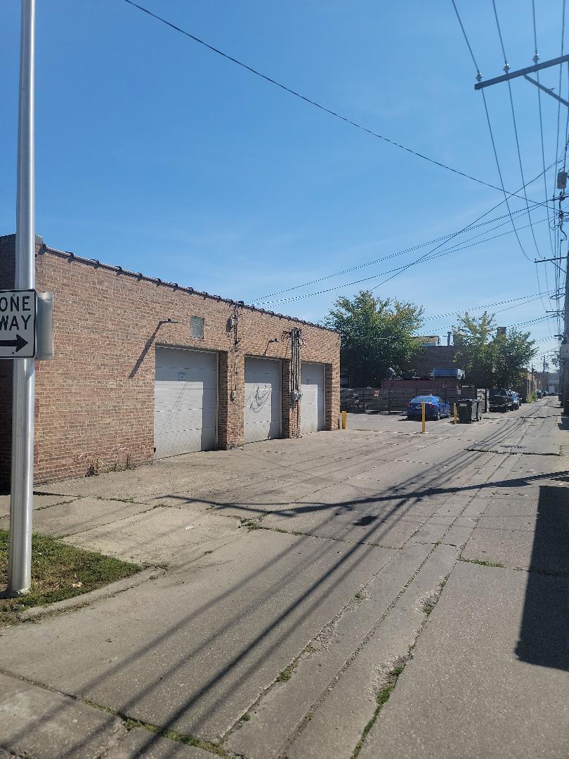 4476 N elston Avenue, Chicago, IL 60630