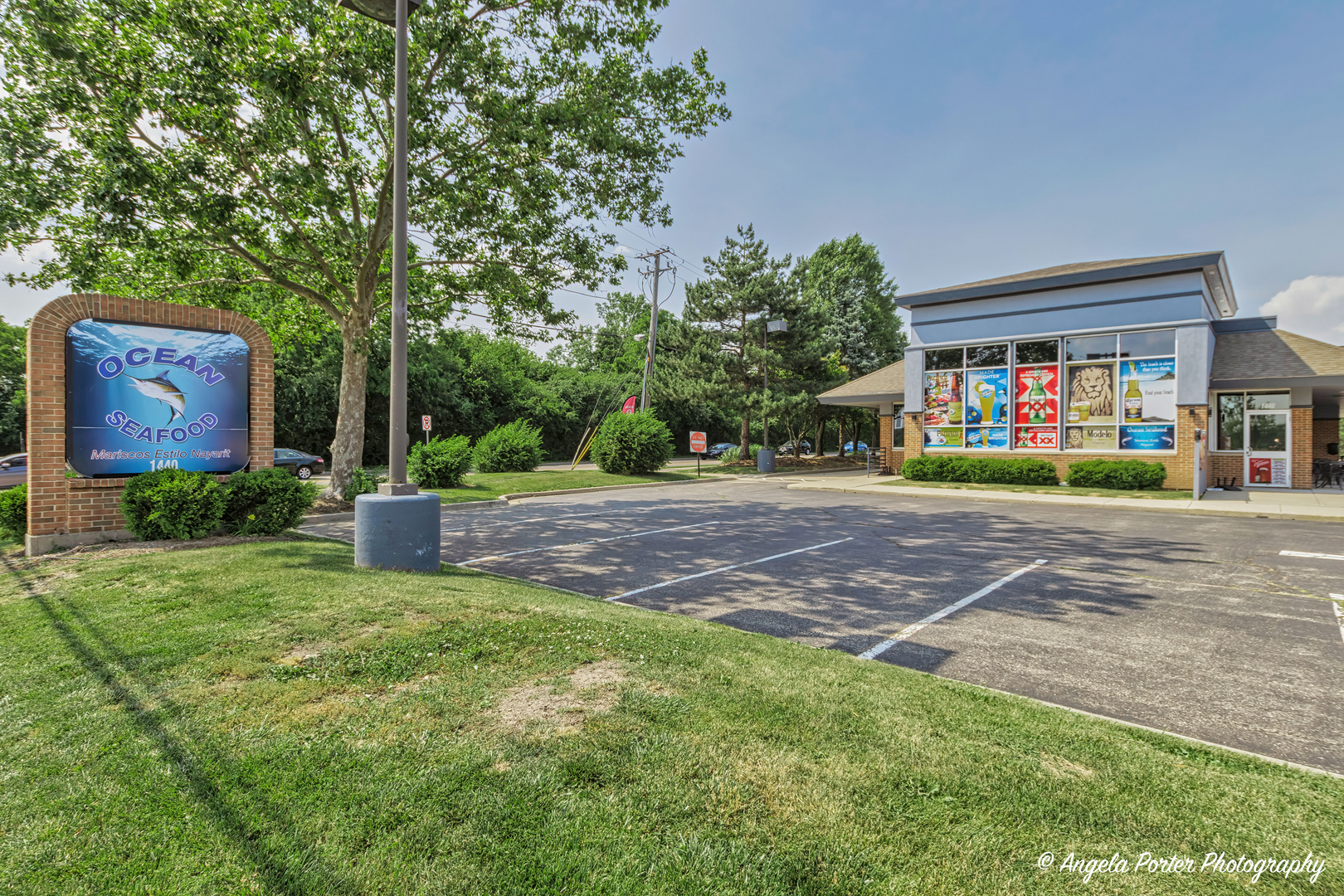 1440 E Grand Avenue, Lindenhurst, IL 60046